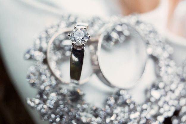626x417 Silver Jewelry Image Download