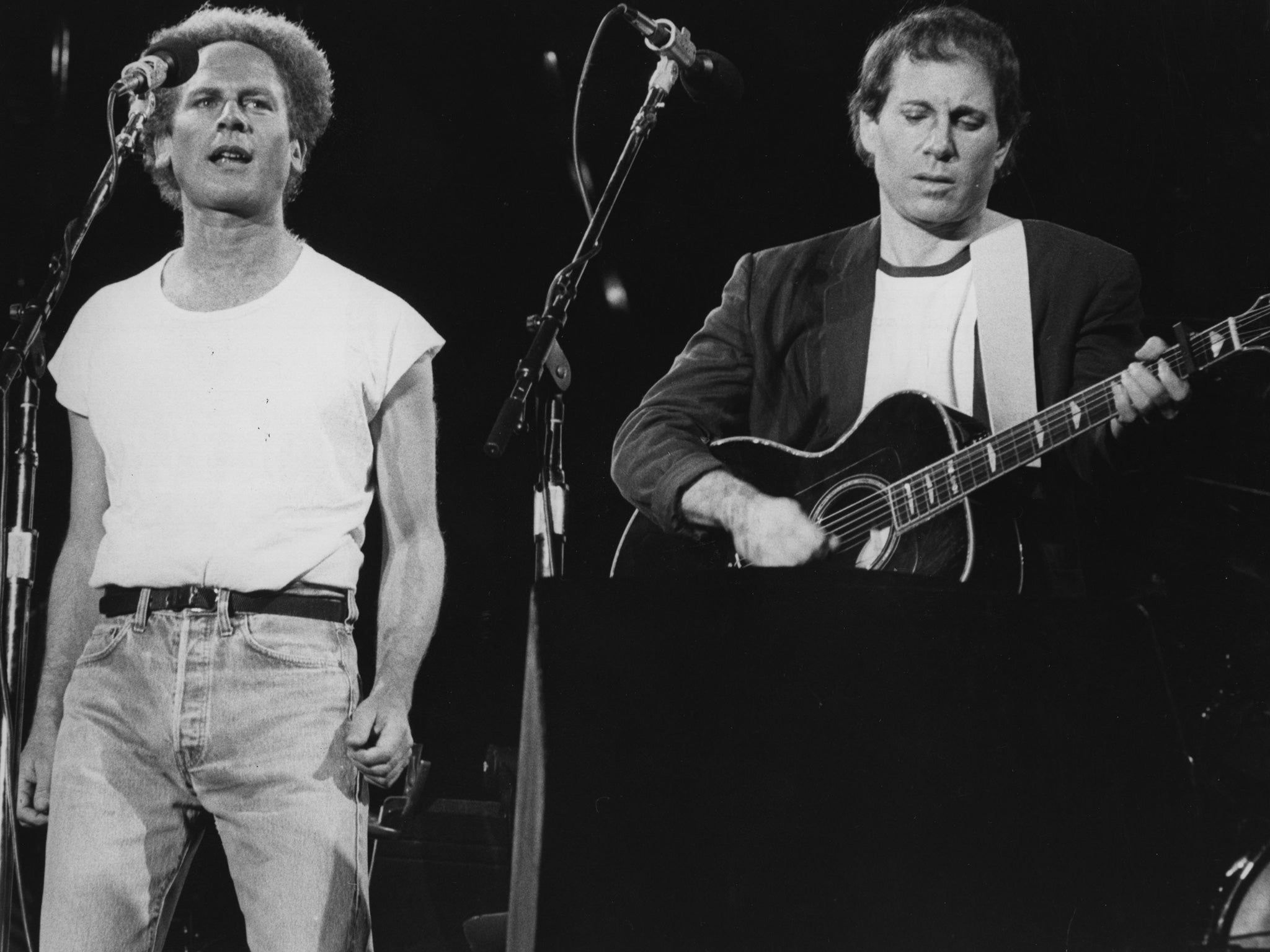 2048x1536 Art Garfunkel calls Paul Simon a