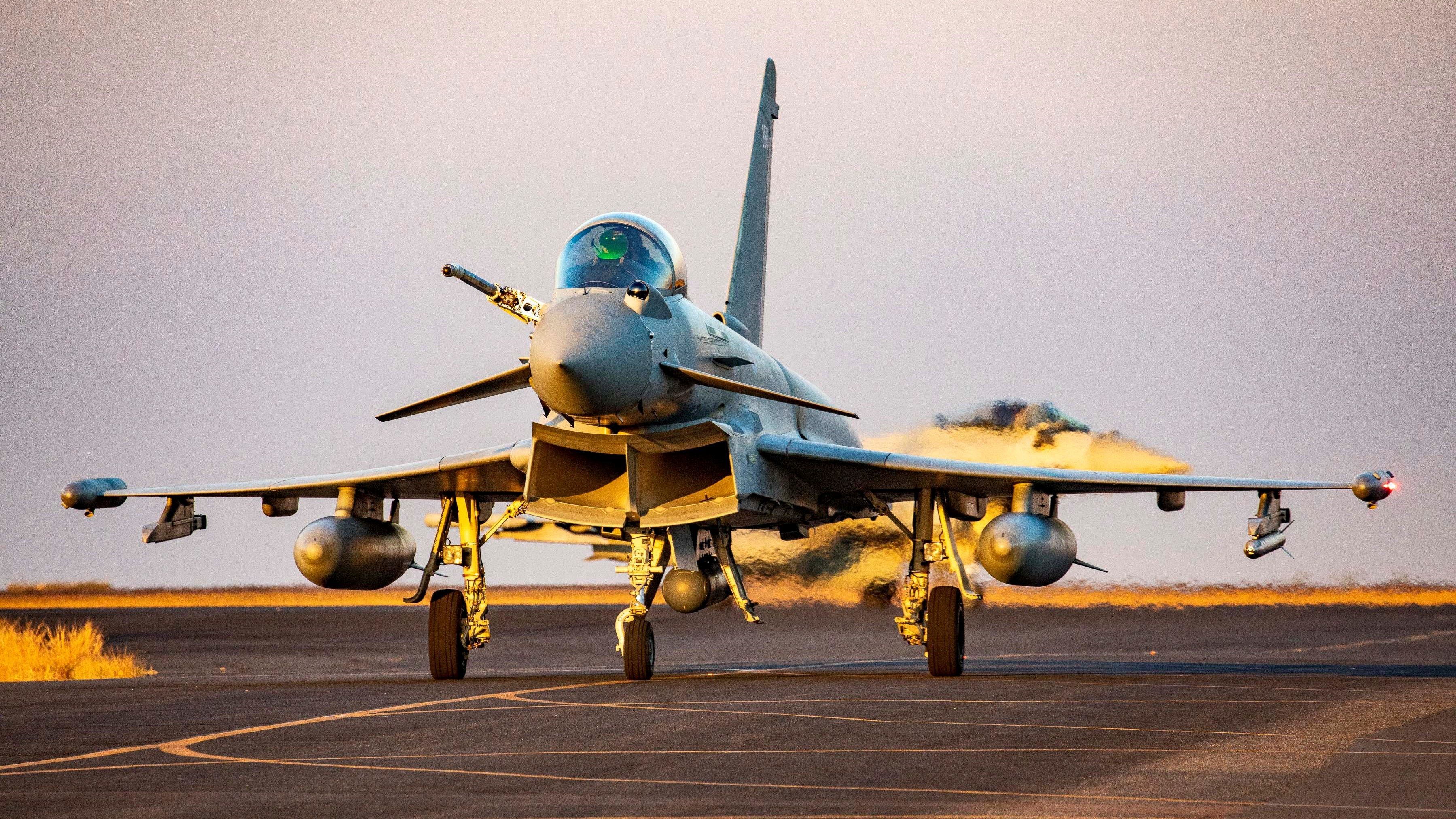 3599x2025 Delays in RAF pilot training system