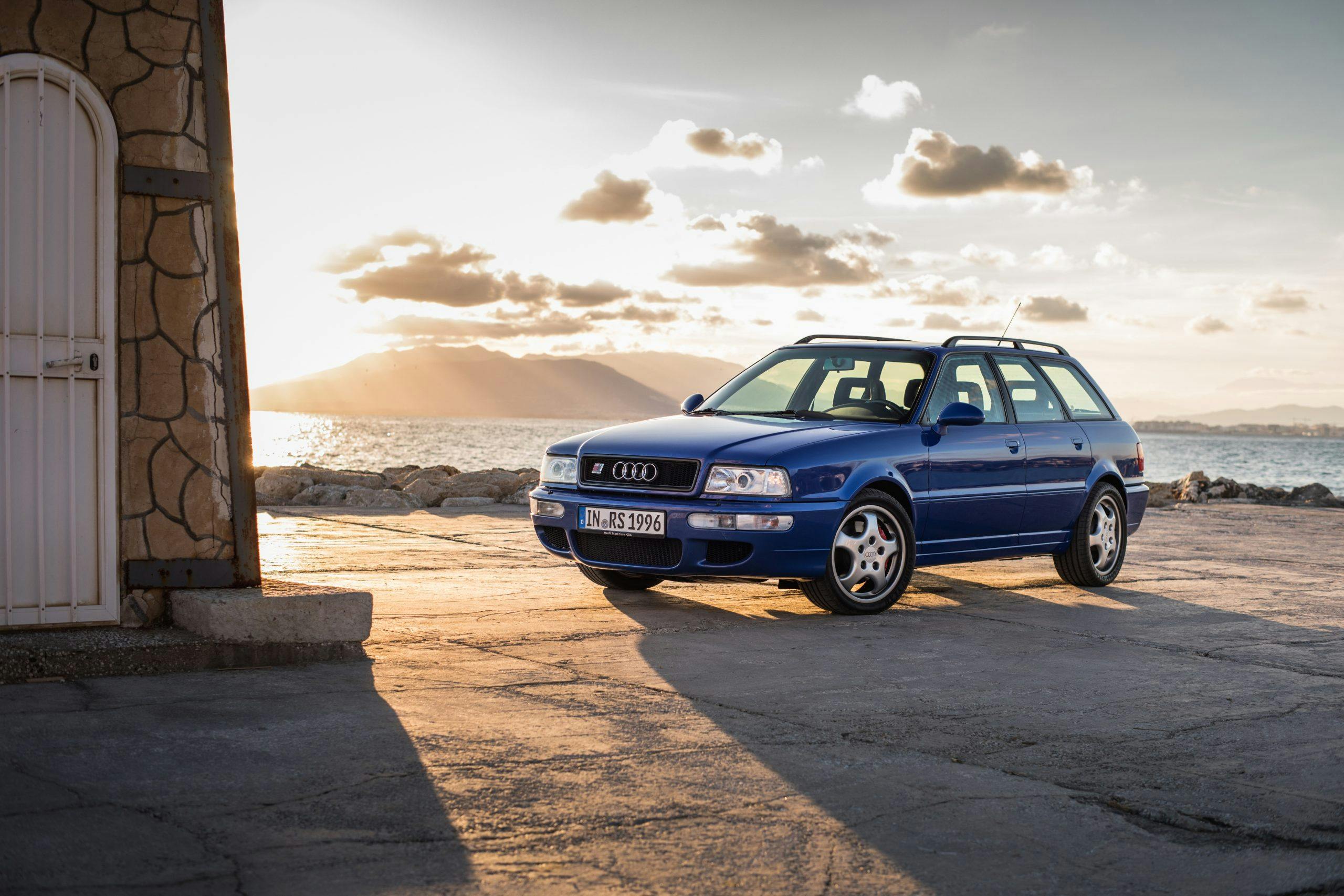 2560x1706 The RS2 Avant is still Audi's überwagon