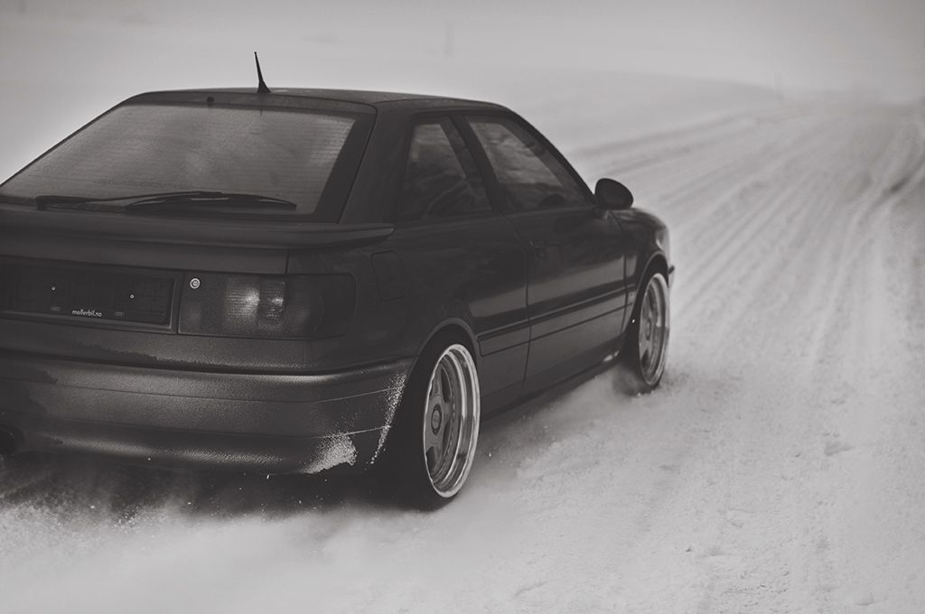 1024x680 A beautiful Audi S2 in snow conditions