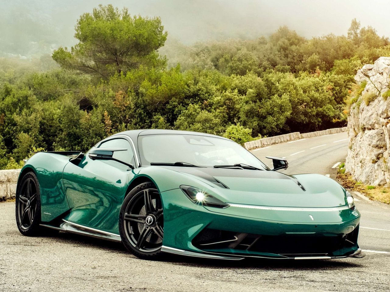 1280x960 wallpaper: Pininfarina Battista 1280x960