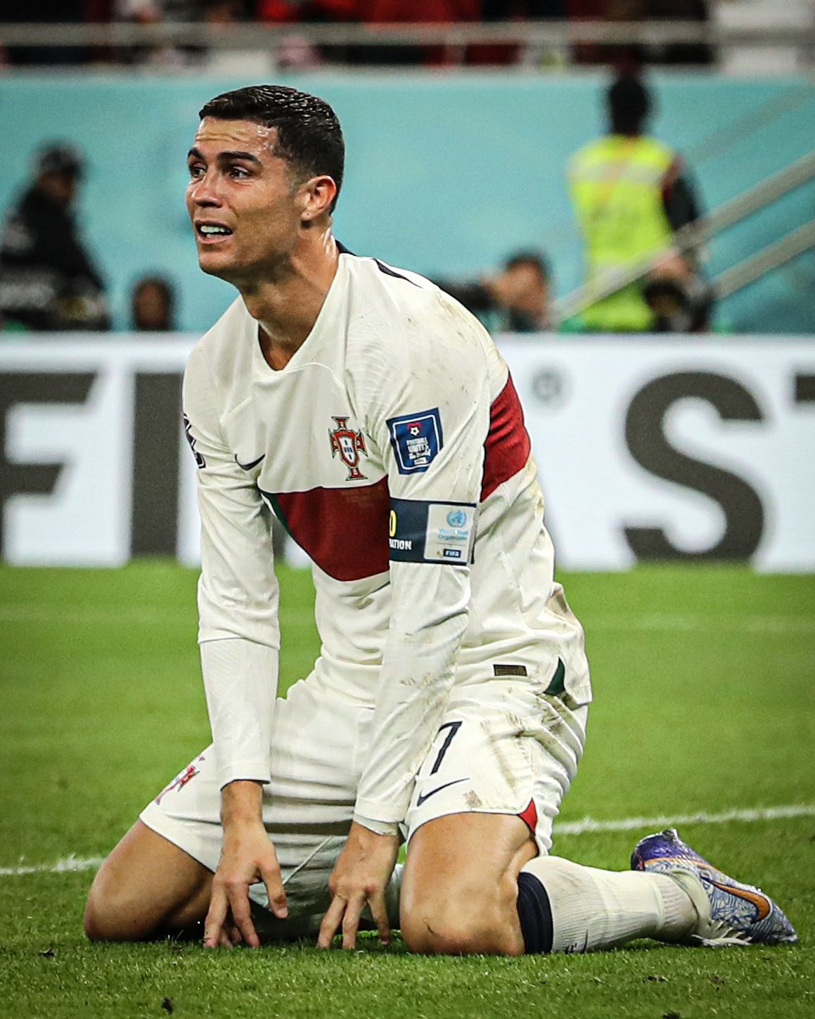 Ronaldo Sad Wallpapers - Top Free Ronaldo Sad Backgrounds - WallpaperAccess