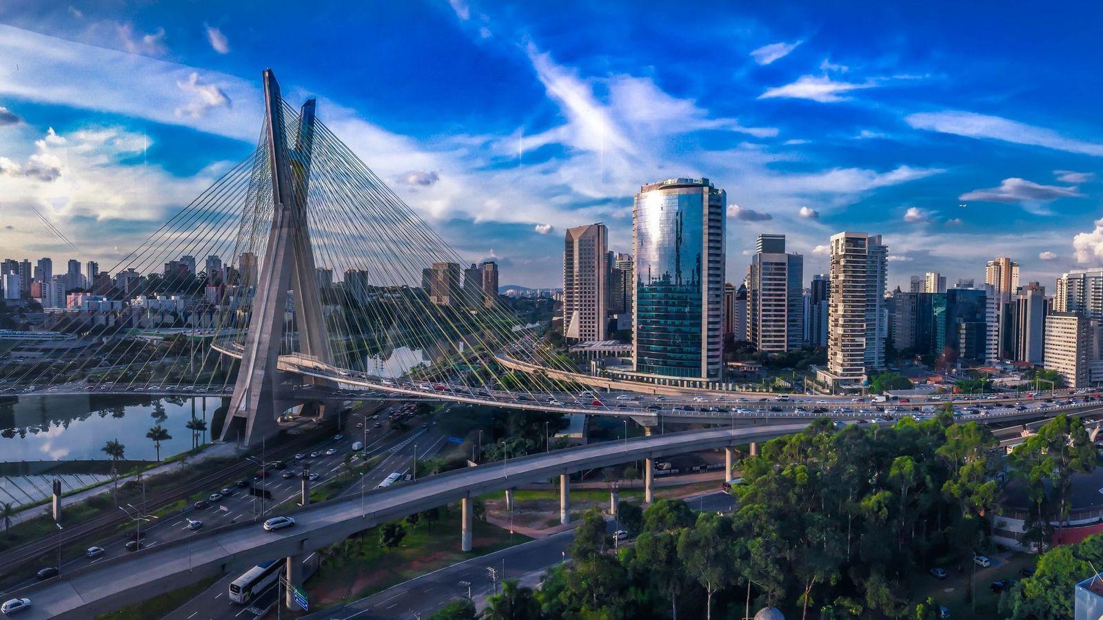 1600x900 Urban Skyscrapers Wallpaper