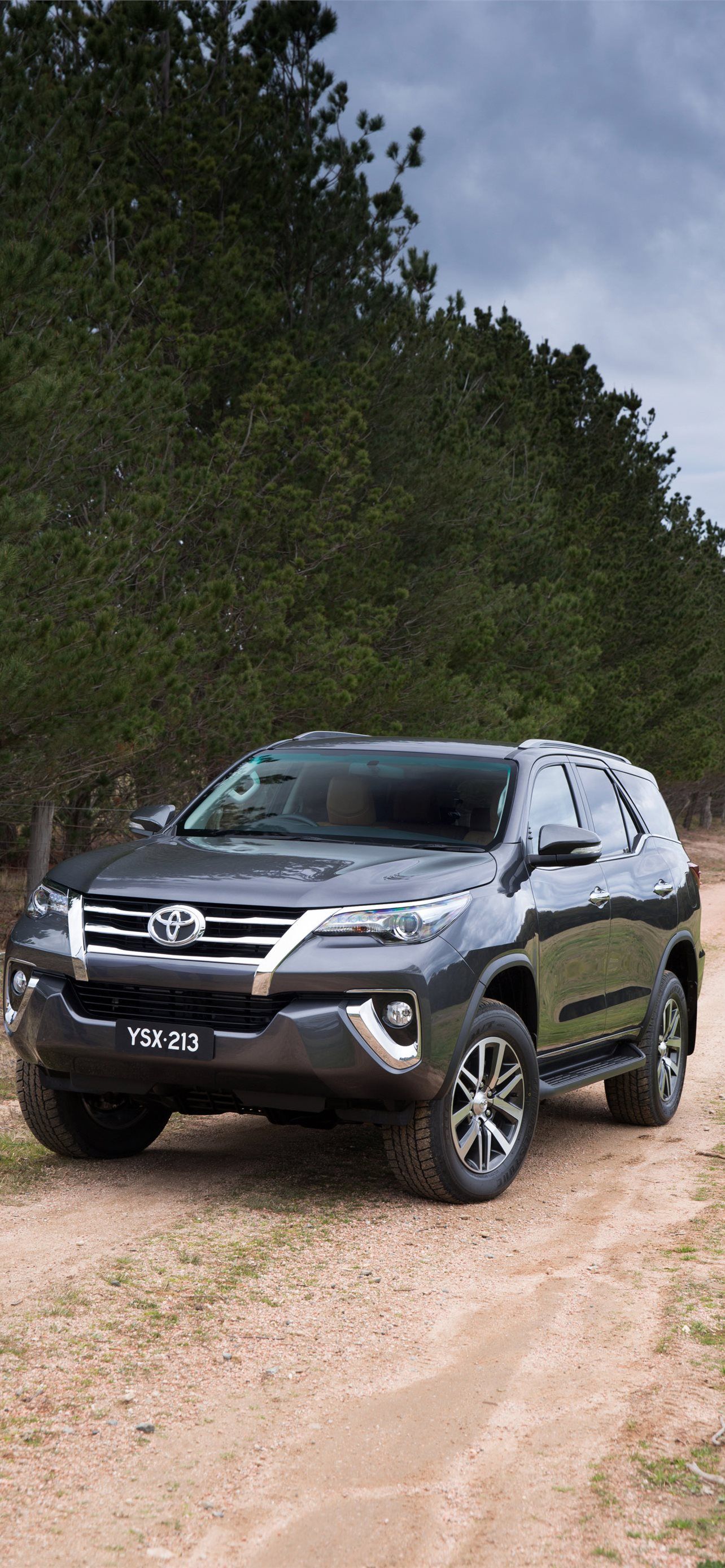 1284x2778 toyota fortuner. Toyota, G wagon