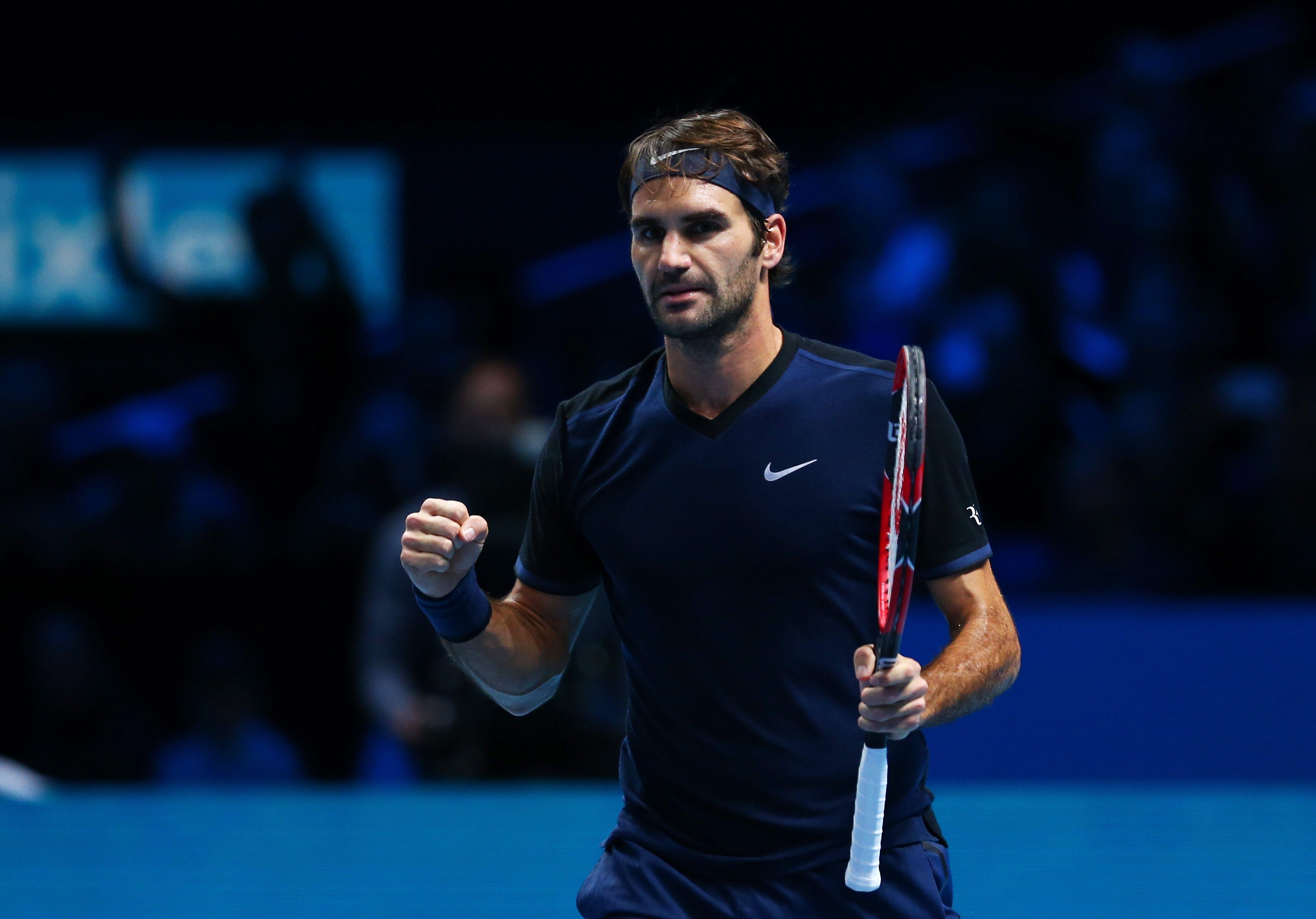 4950x3456 Popular Tennis Player Roger Federer Wallpaper