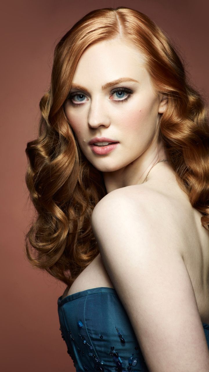 720x1280 Deborah Ann Woll Phone Wallpaper
