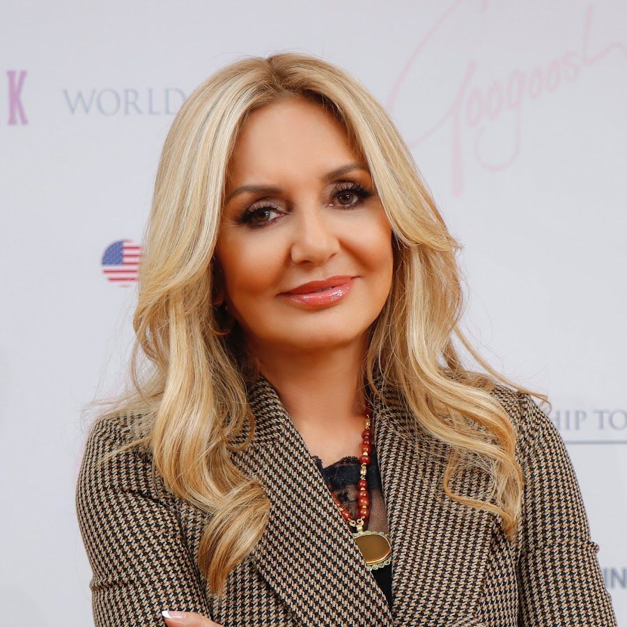 900x900 Googoosh