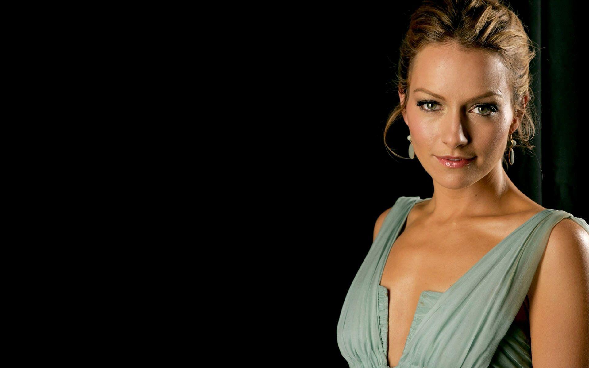 1920x1200 Becki Newton Desktop Wallpaper 52743 1920x1200px