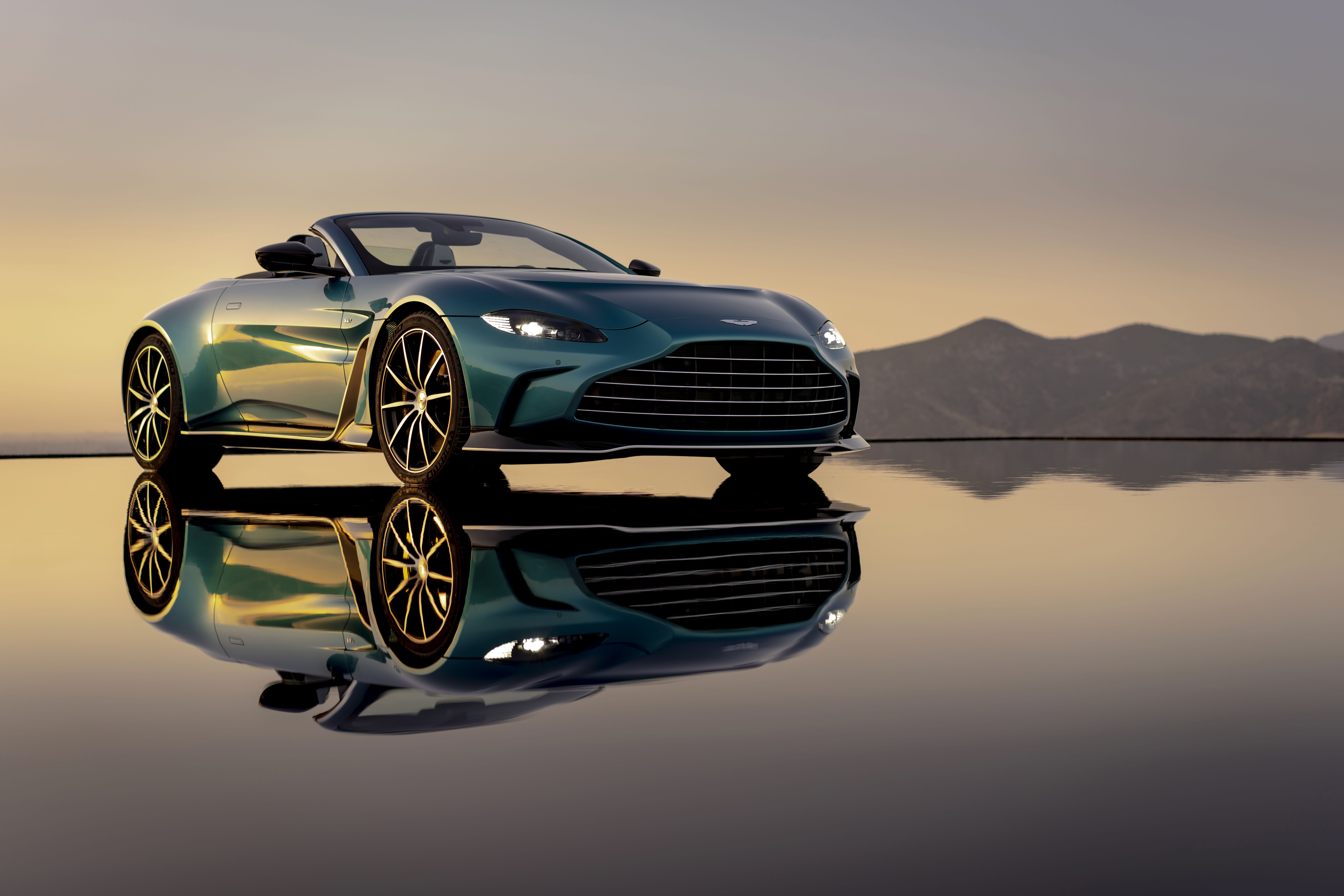 8000x5333 Aston Martin V12 Vantage 4k Wallpaper