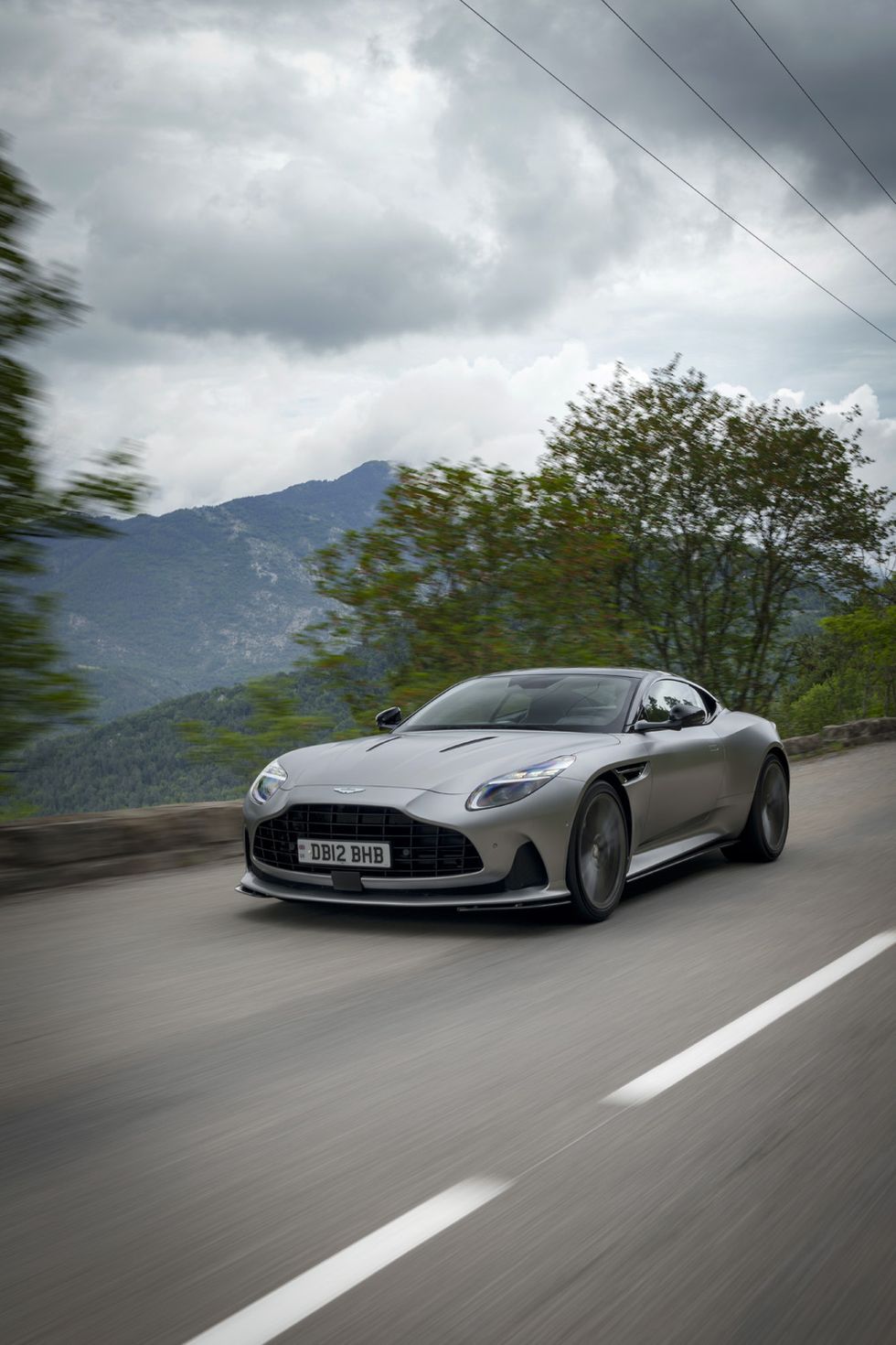 980x1470 View Photo of the 2024 Aston Martin DB12