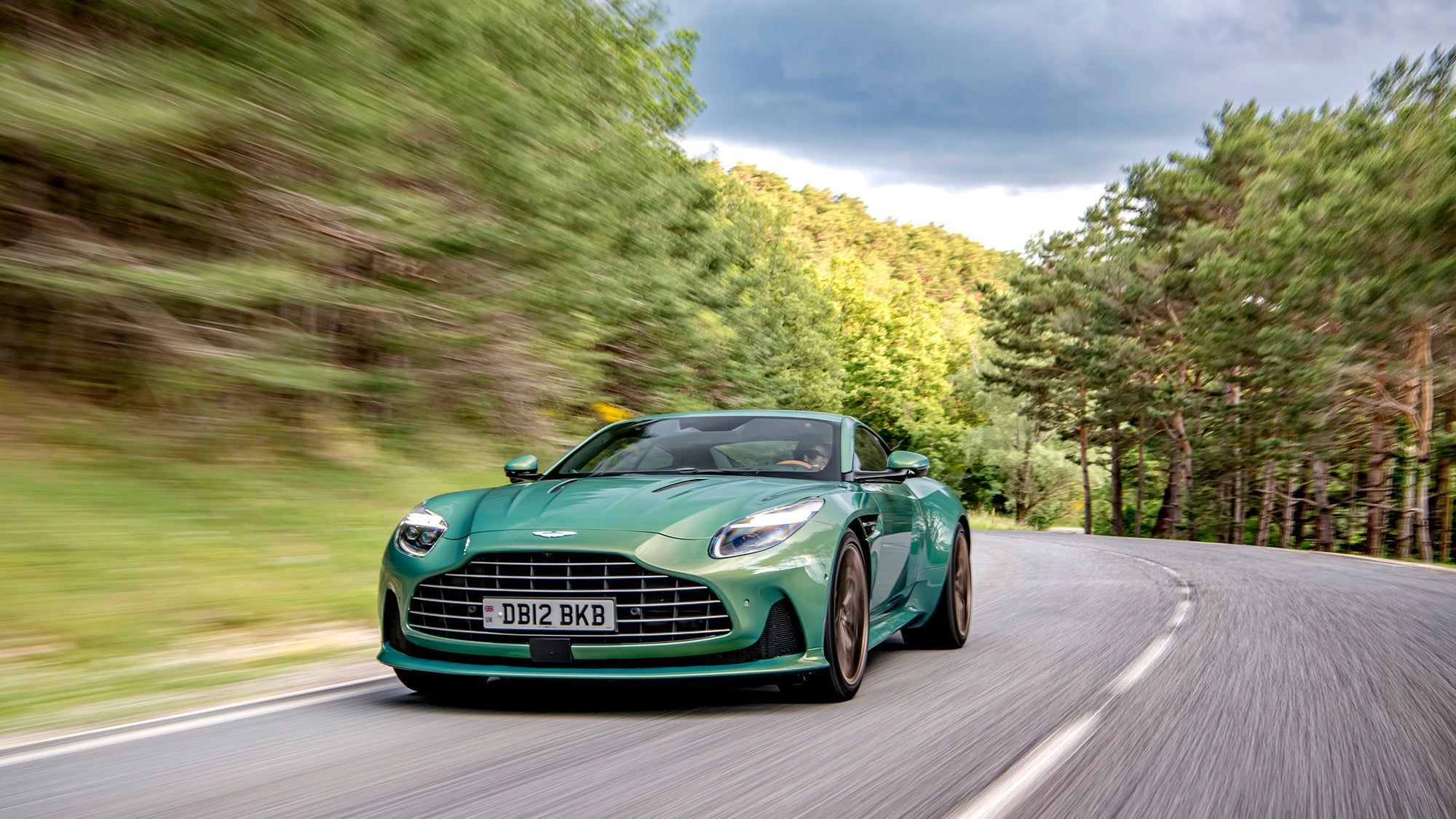 2000x1125 Aston Martin DB12 has foam in its tires