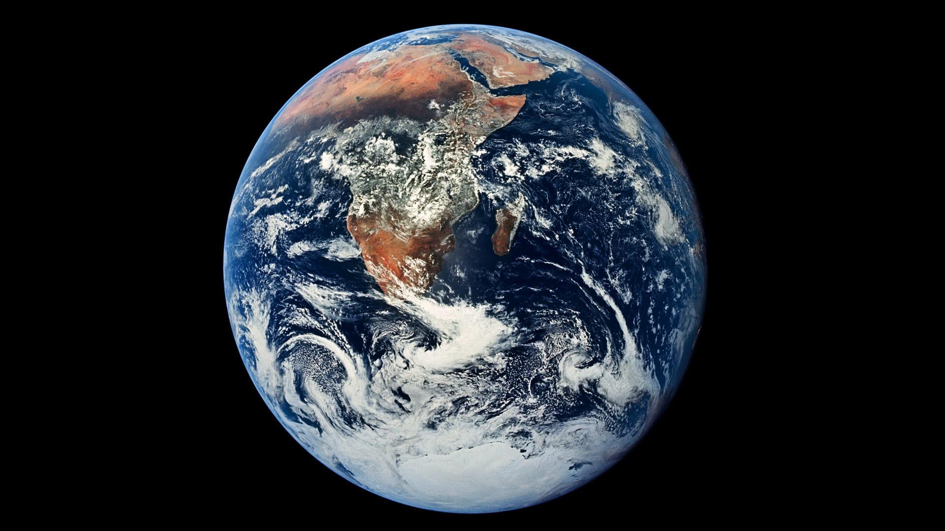 Earth Desktop Wallpapers - Top Free Earth Desktop Backgrounds -  WallpaperAccess