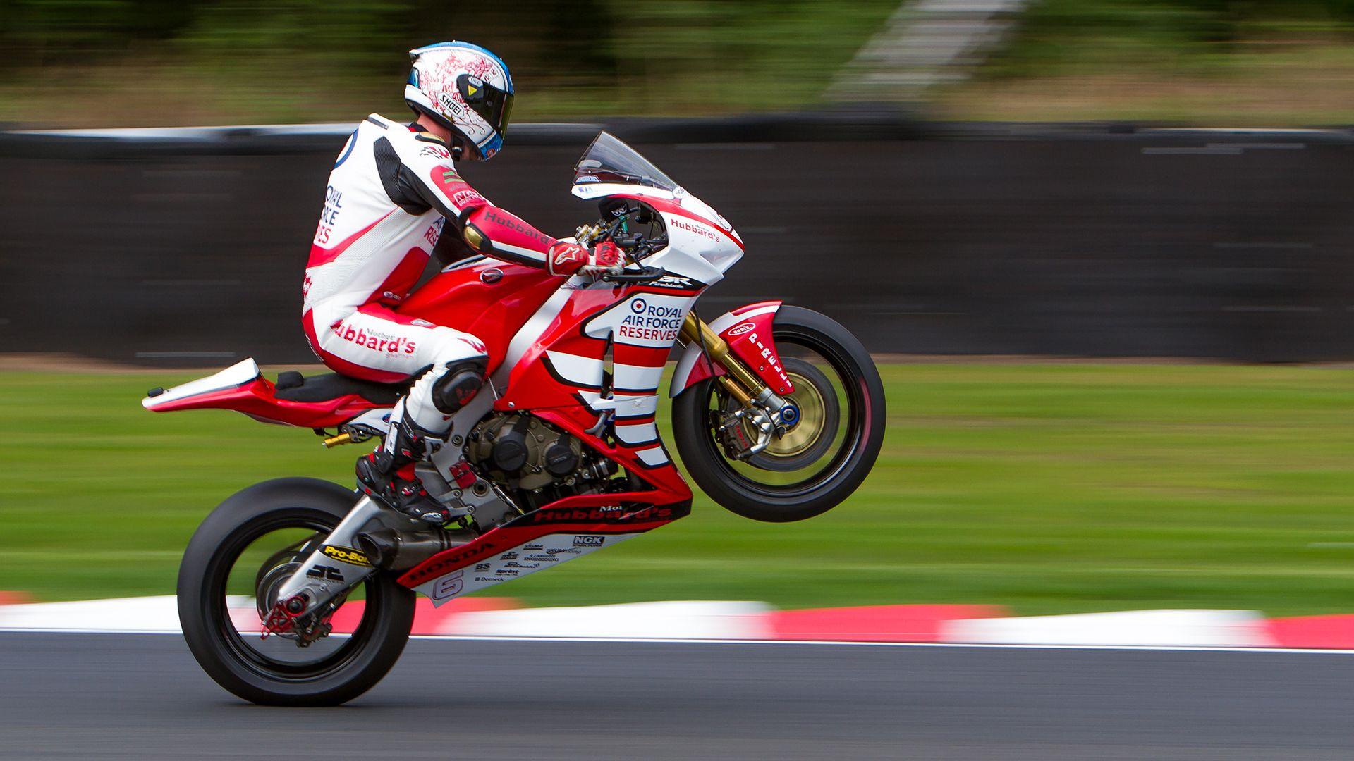 1920x1080 Honda CBR1000 Sportbike Wheelie HD wallpaper
