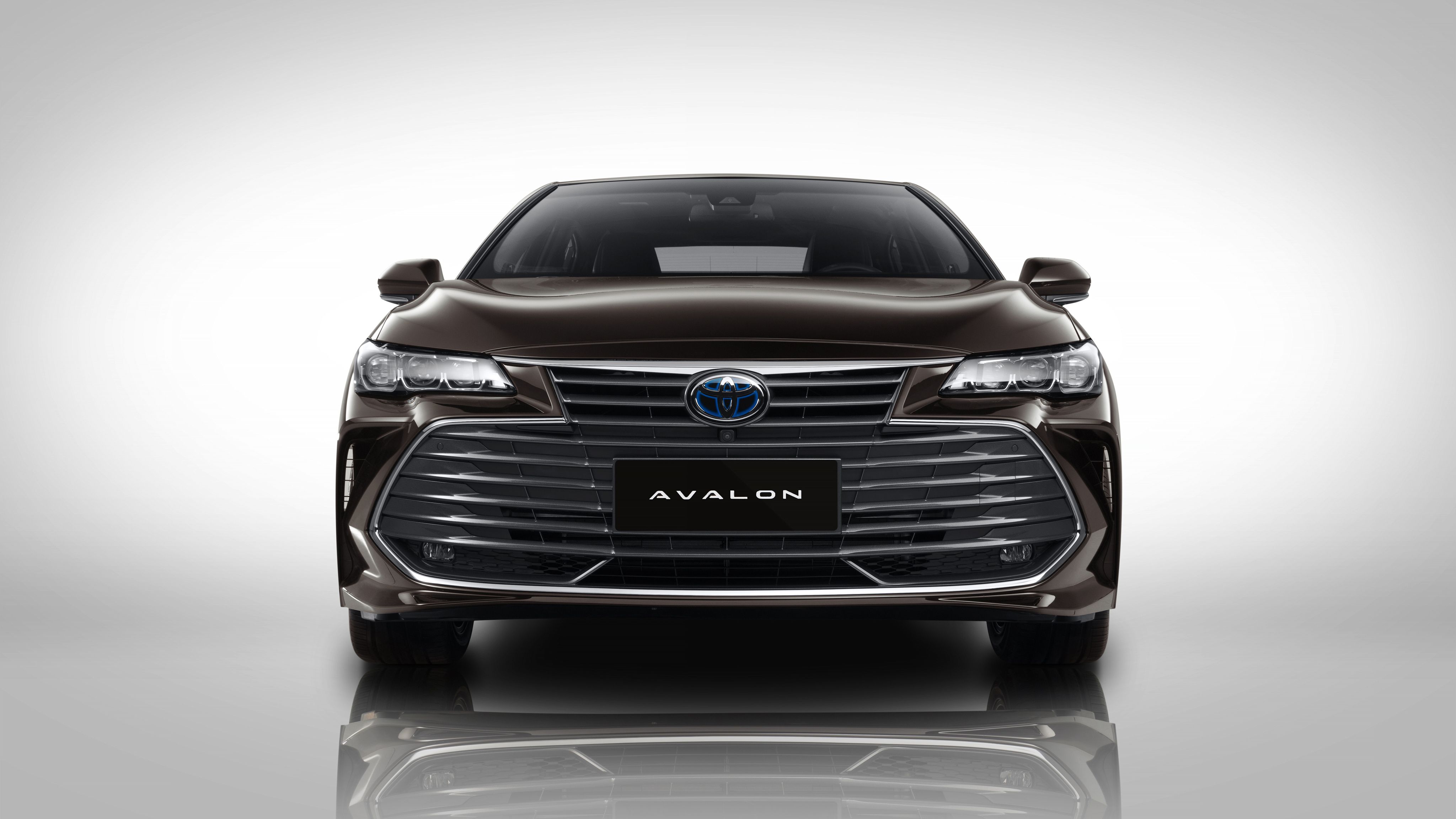 4096x2304 Toyota Avalon Hybrid 2019 4K Wallpaper