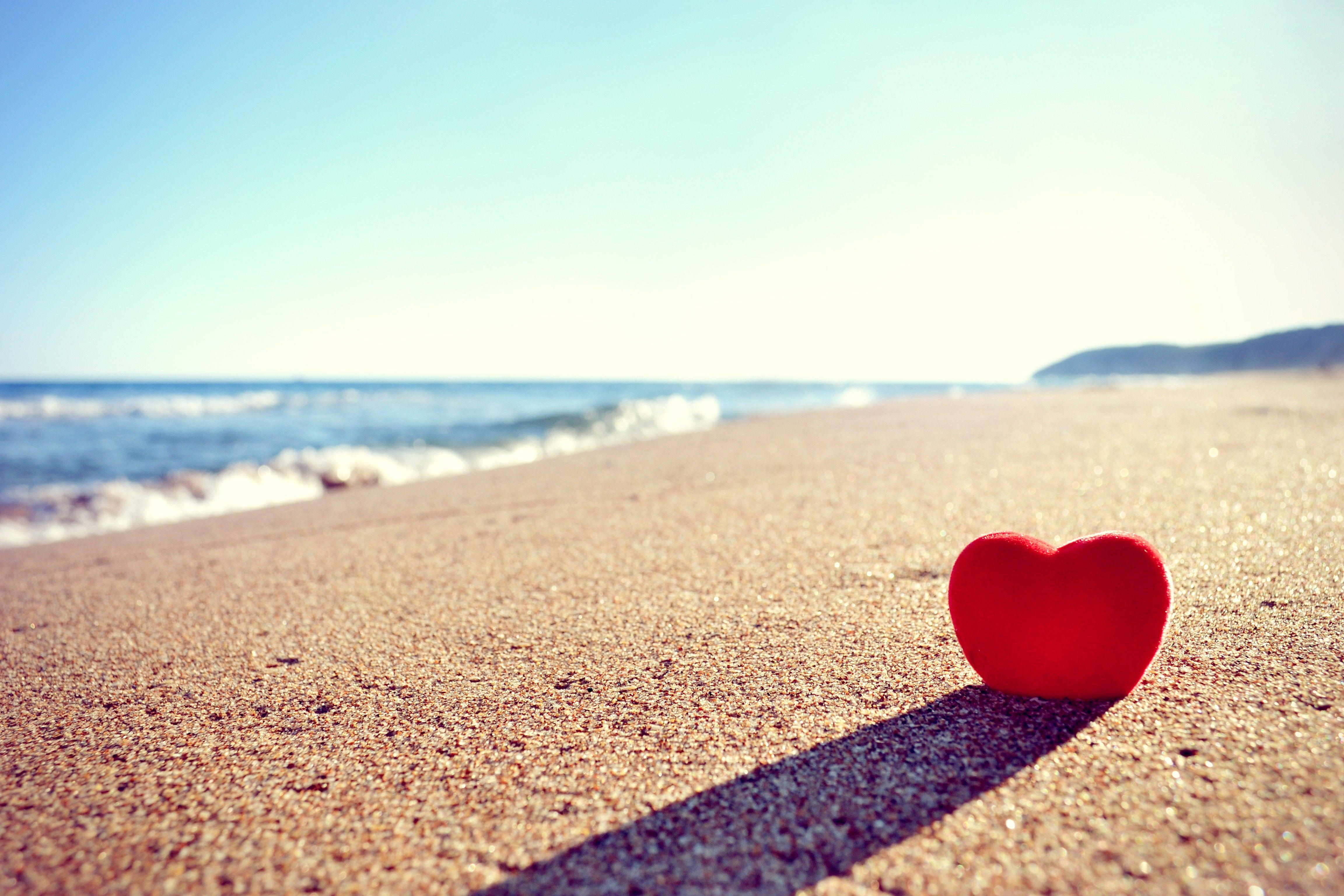 4608x3072 Summer Love Beach Desktop Wallpaper at