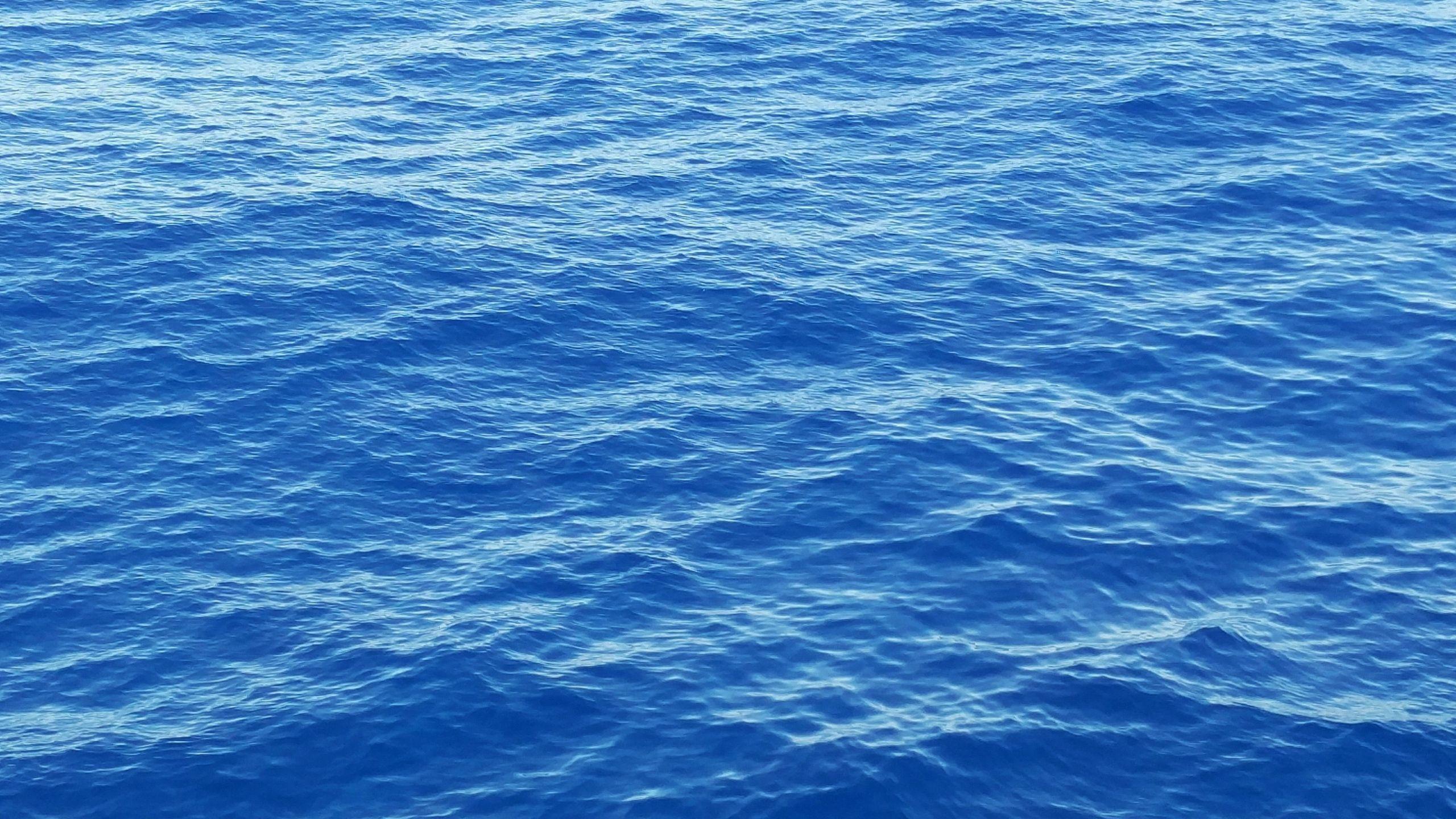 2560x1440 Sea Water Surface Blue desktop PC and Mac wallpaper