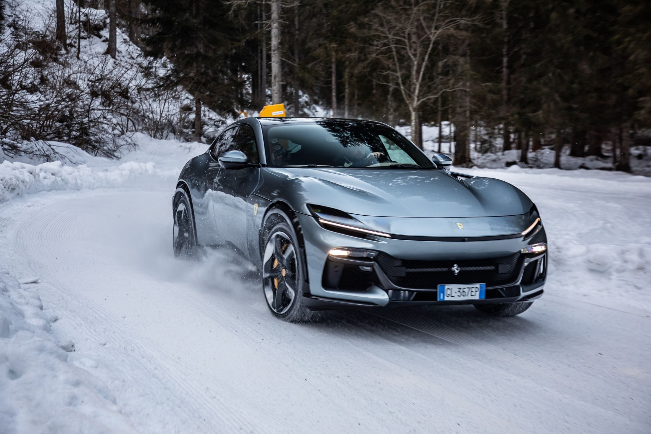 2200x1467 Ferrari Purosangue: Photo Gallery