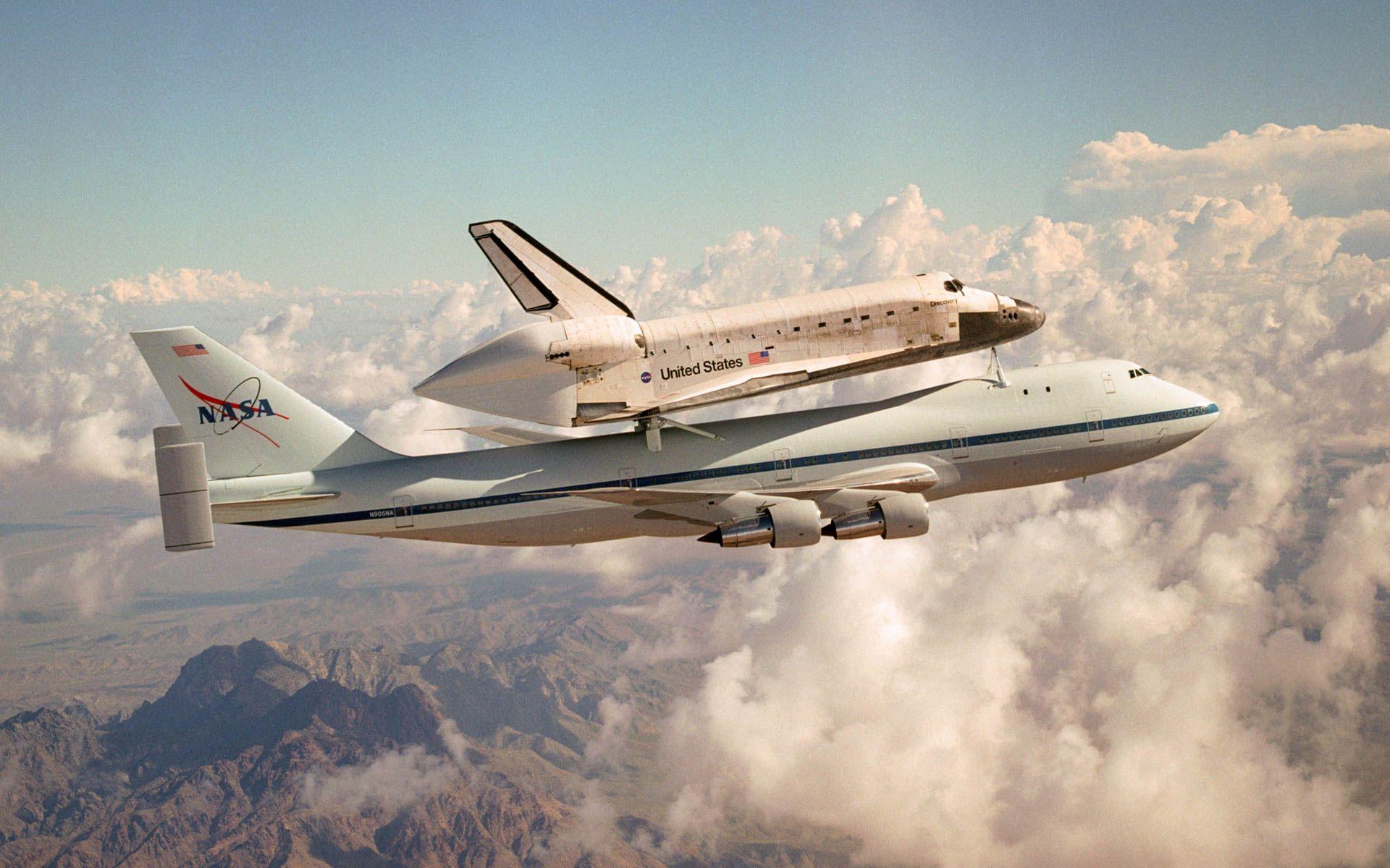 1920x1200 Space Shuttle Discovery Wallpaper and Background Image