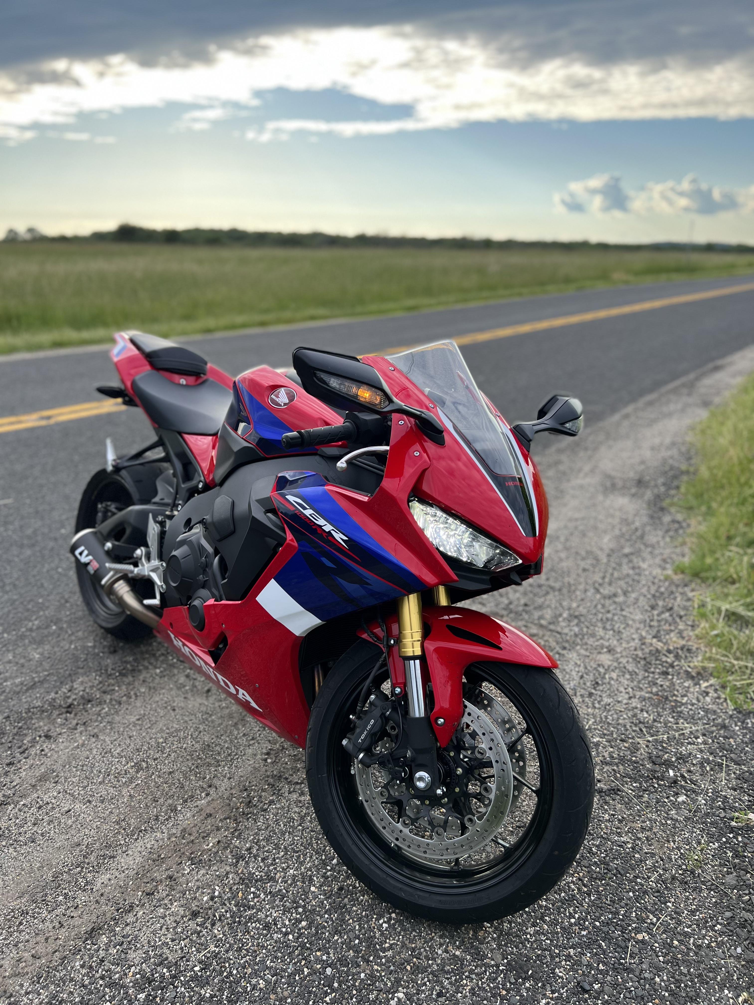3024x4032 cbr Fireblade