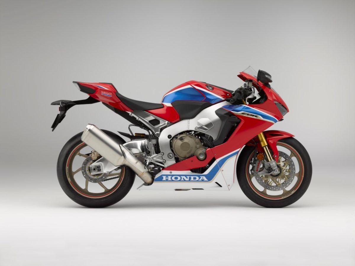1200x900 Honda CBR1000RR Fireblade Unveiled
