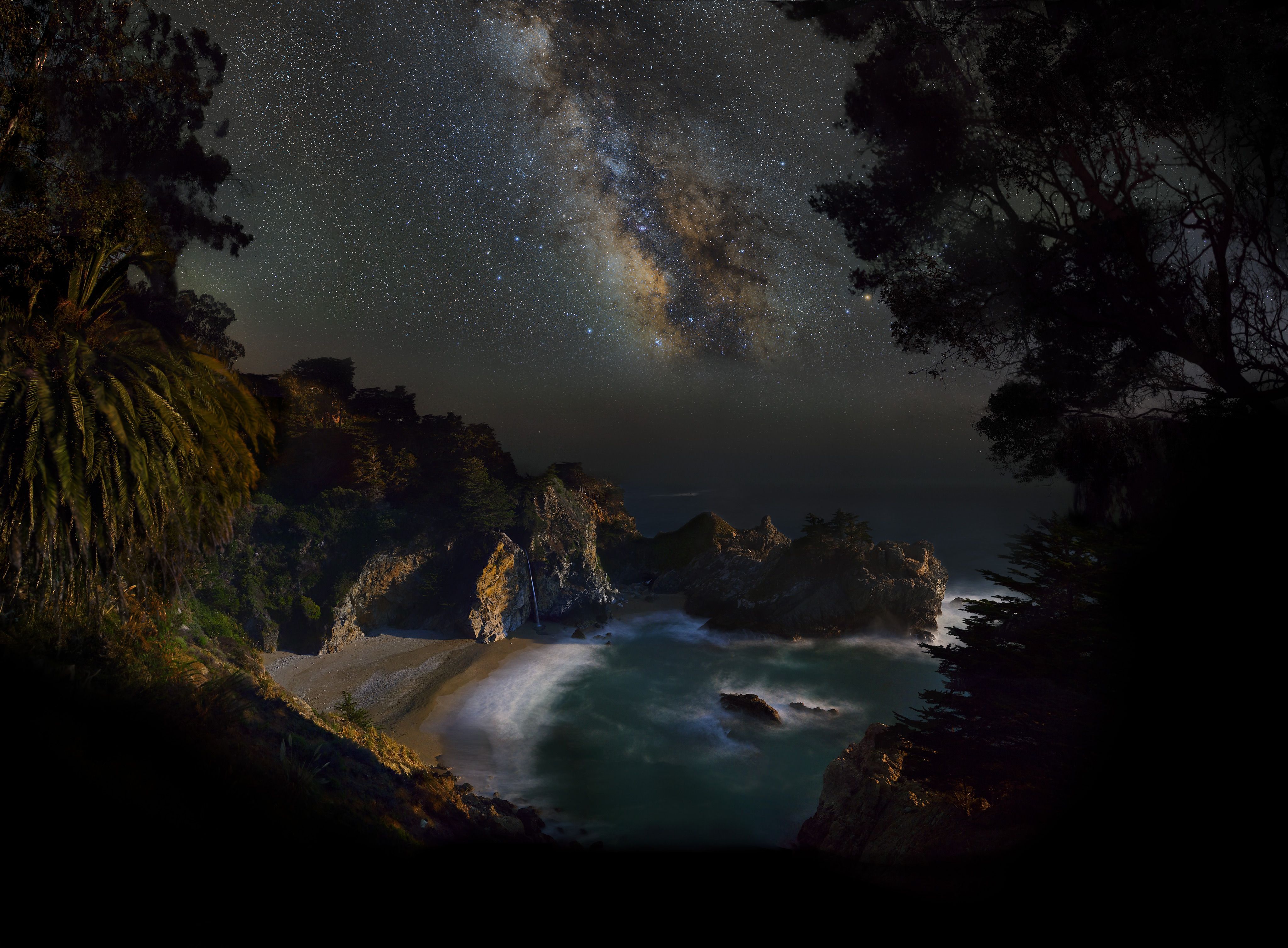 4096x3014 Milky Way over Big Sur, California