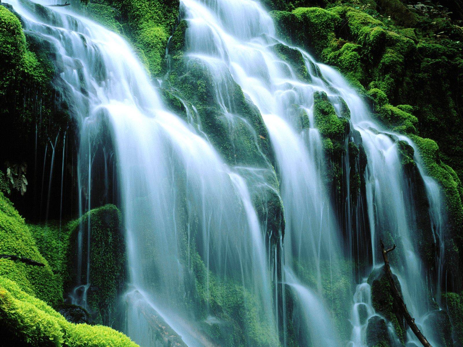 1600x1200 Waterfall wallpaper to soothe your mood