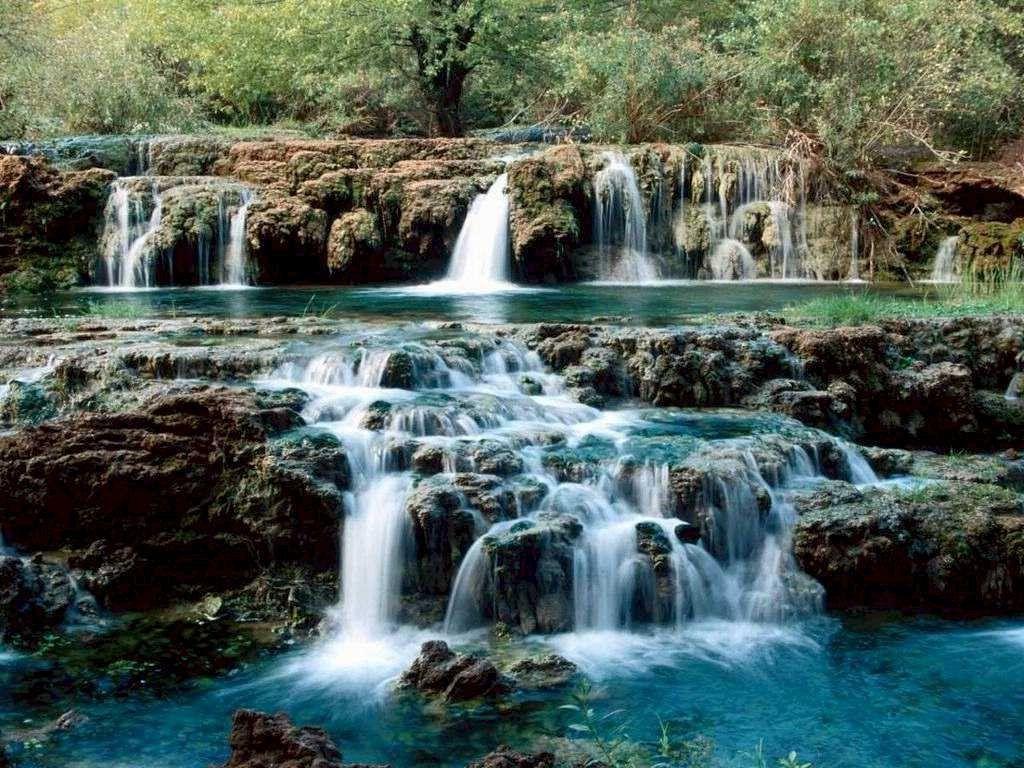 1024x768 Most Beautiful Waterfall Wallpaper