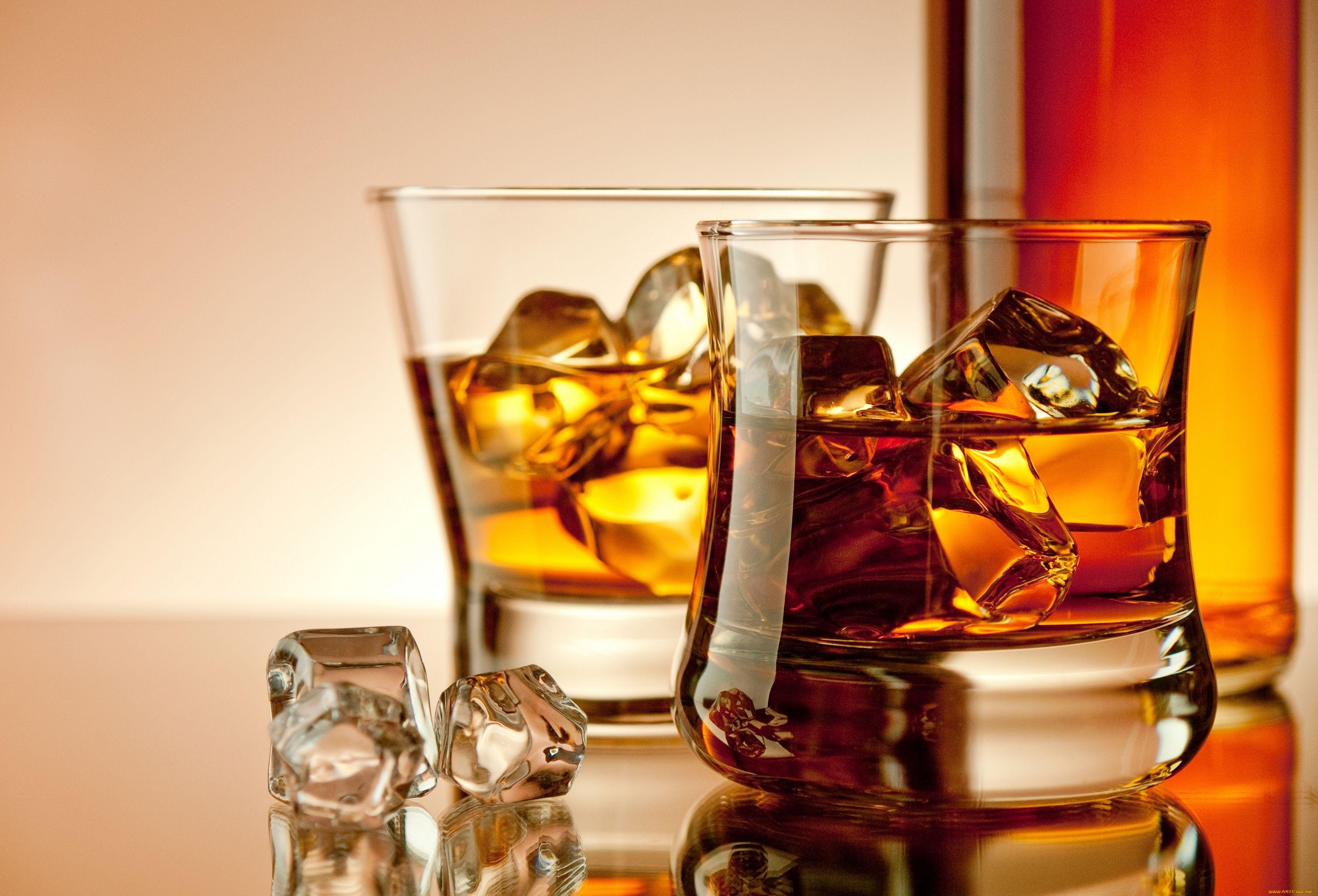 4000x2719 4K Ultra HD Whisky Wallpaper