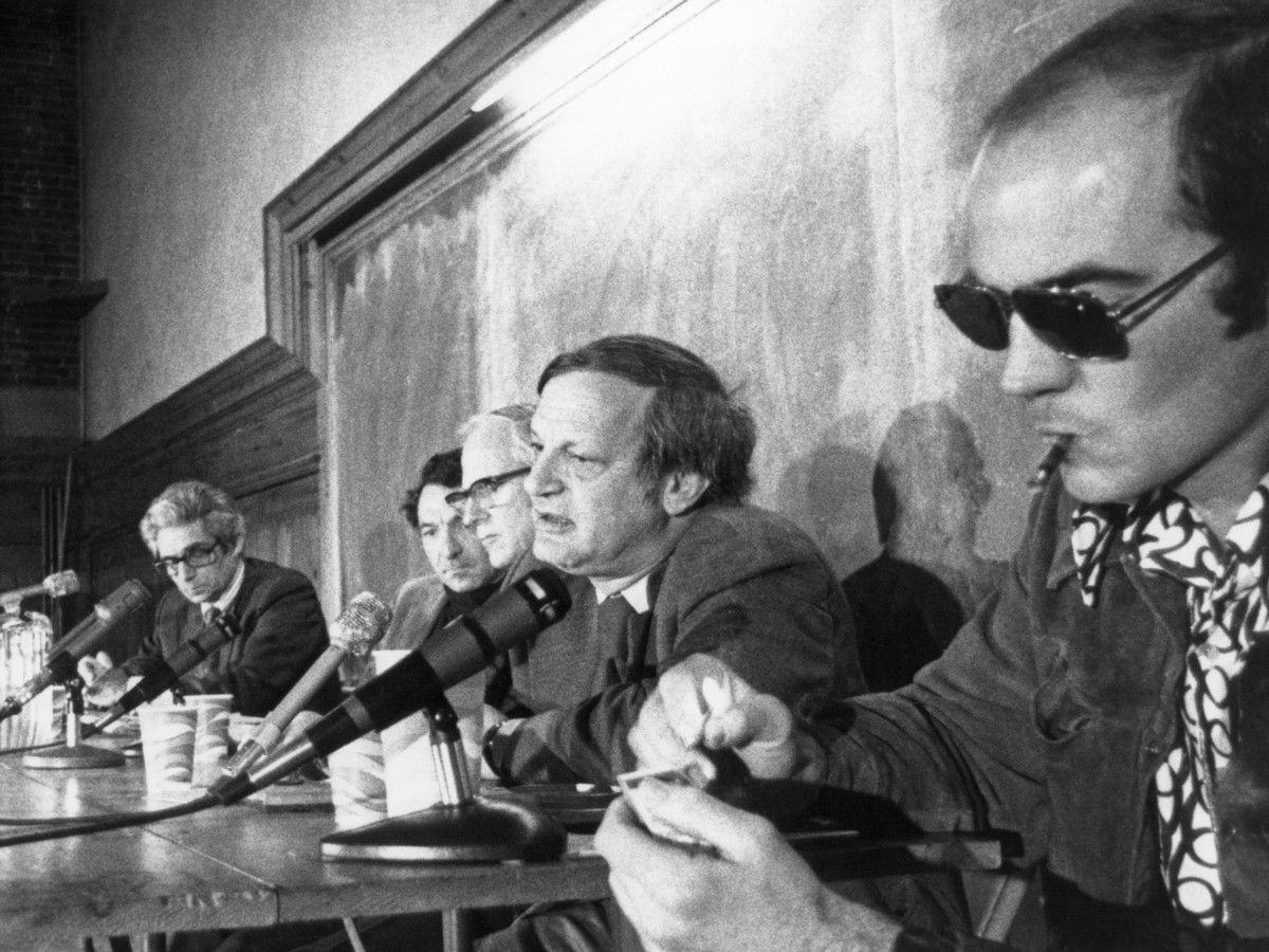1200x900 Hunter S. Thompson's Writing