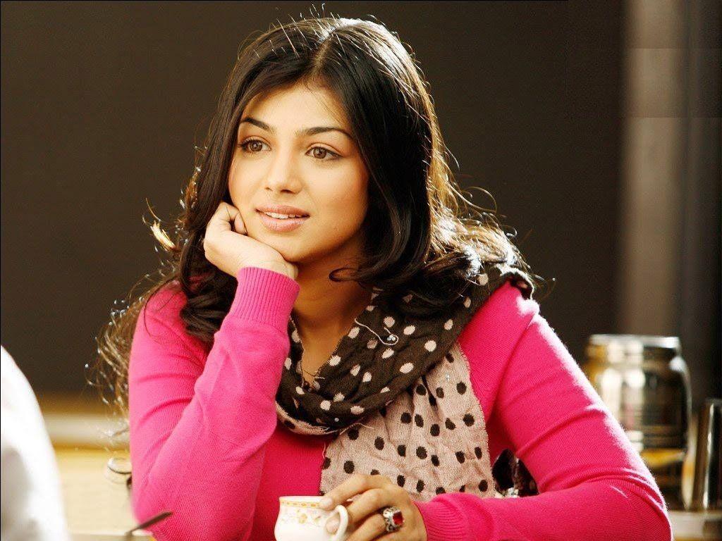 1024x768 Beautiful Ayesha Takia HD Wallpaper Free Download