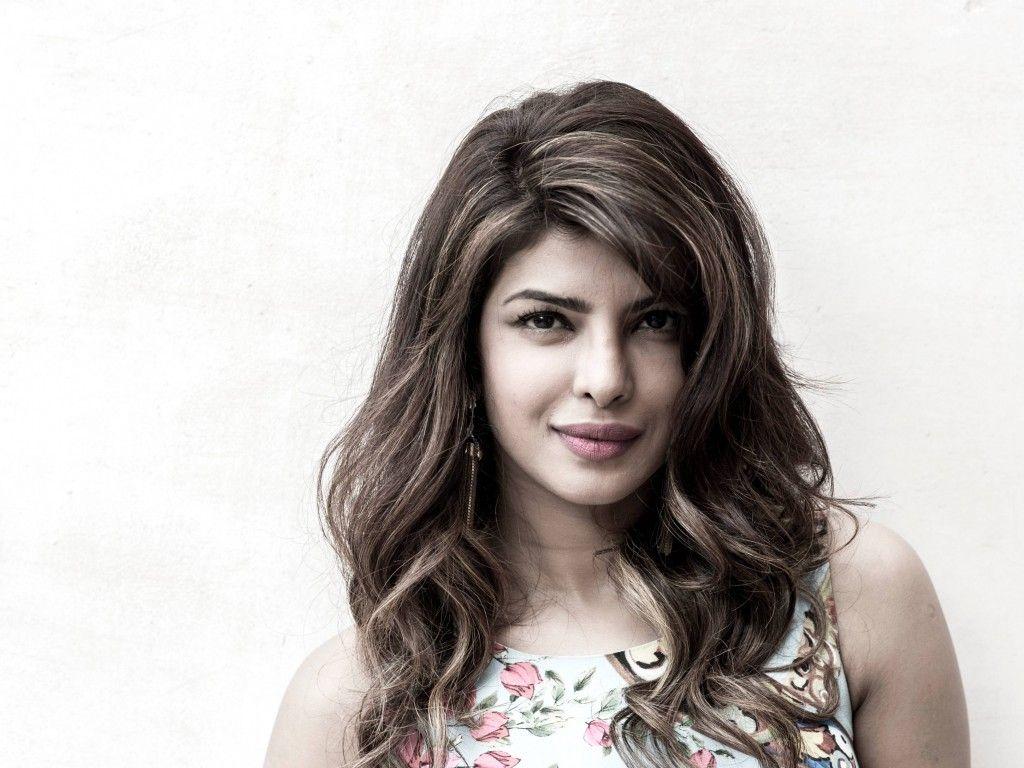 1024x768 Priyanka Chopra Indian Actress Hollywood Celebrity HD