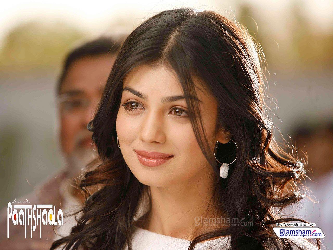 1280x960 STILLS AYESHA TAKIA HOT 6 picture ayesha takia hot