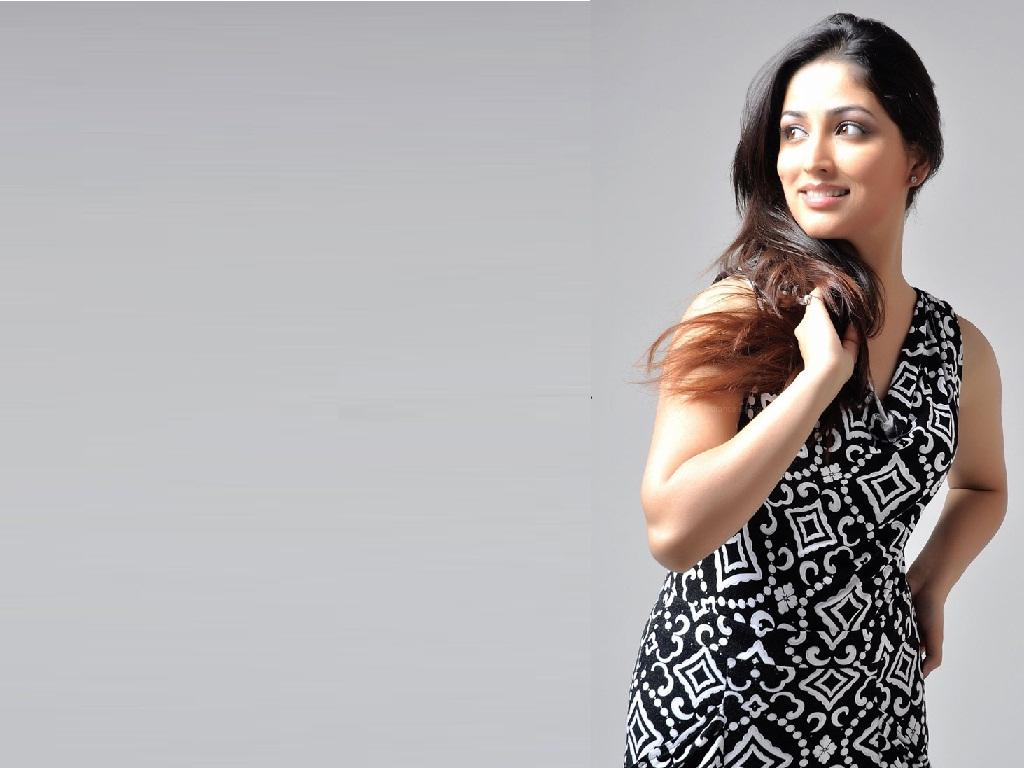 1024x768 Yami Gautam Wallpaper