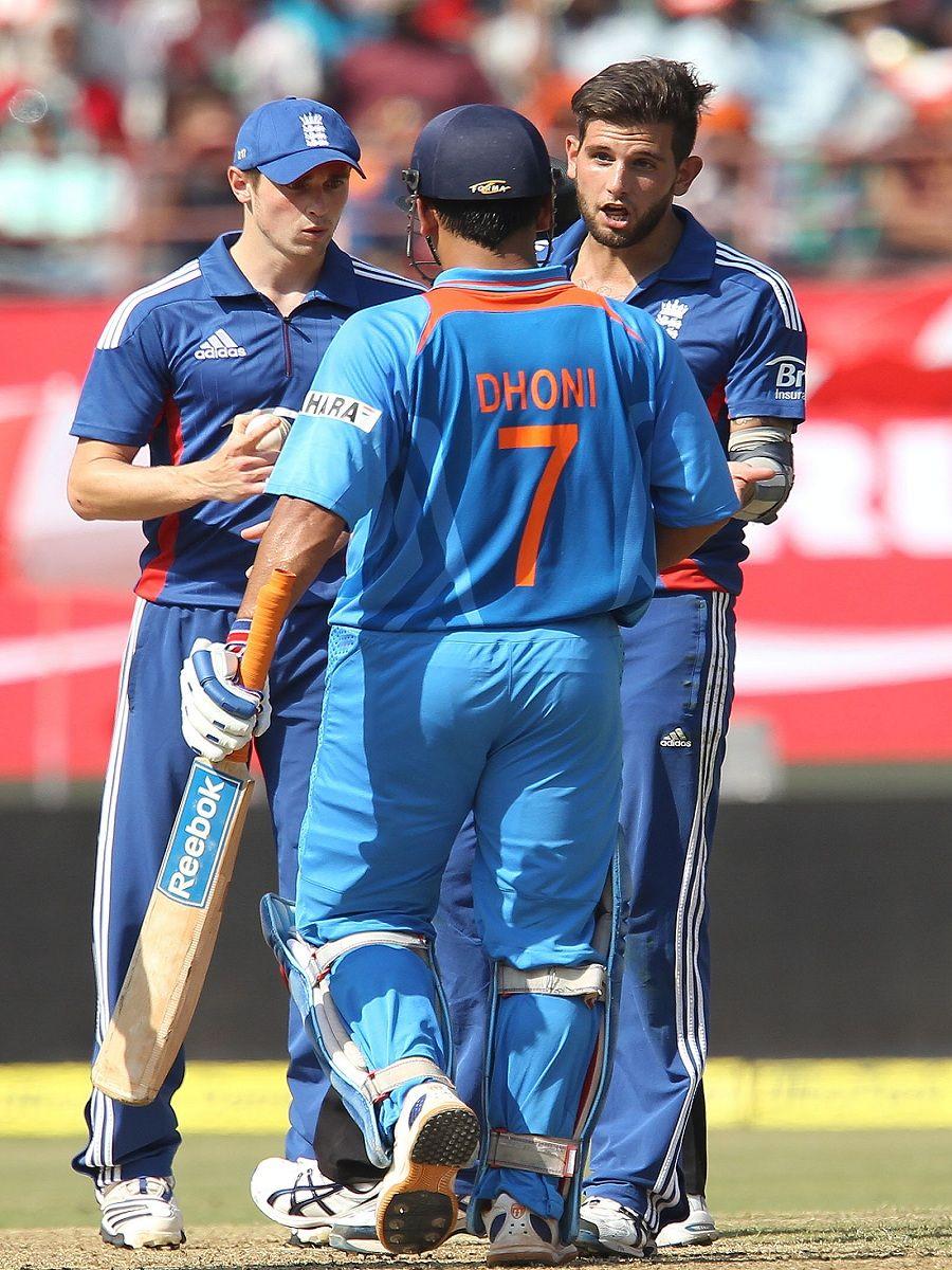 900x1200 Wallpaper Of Dhoni