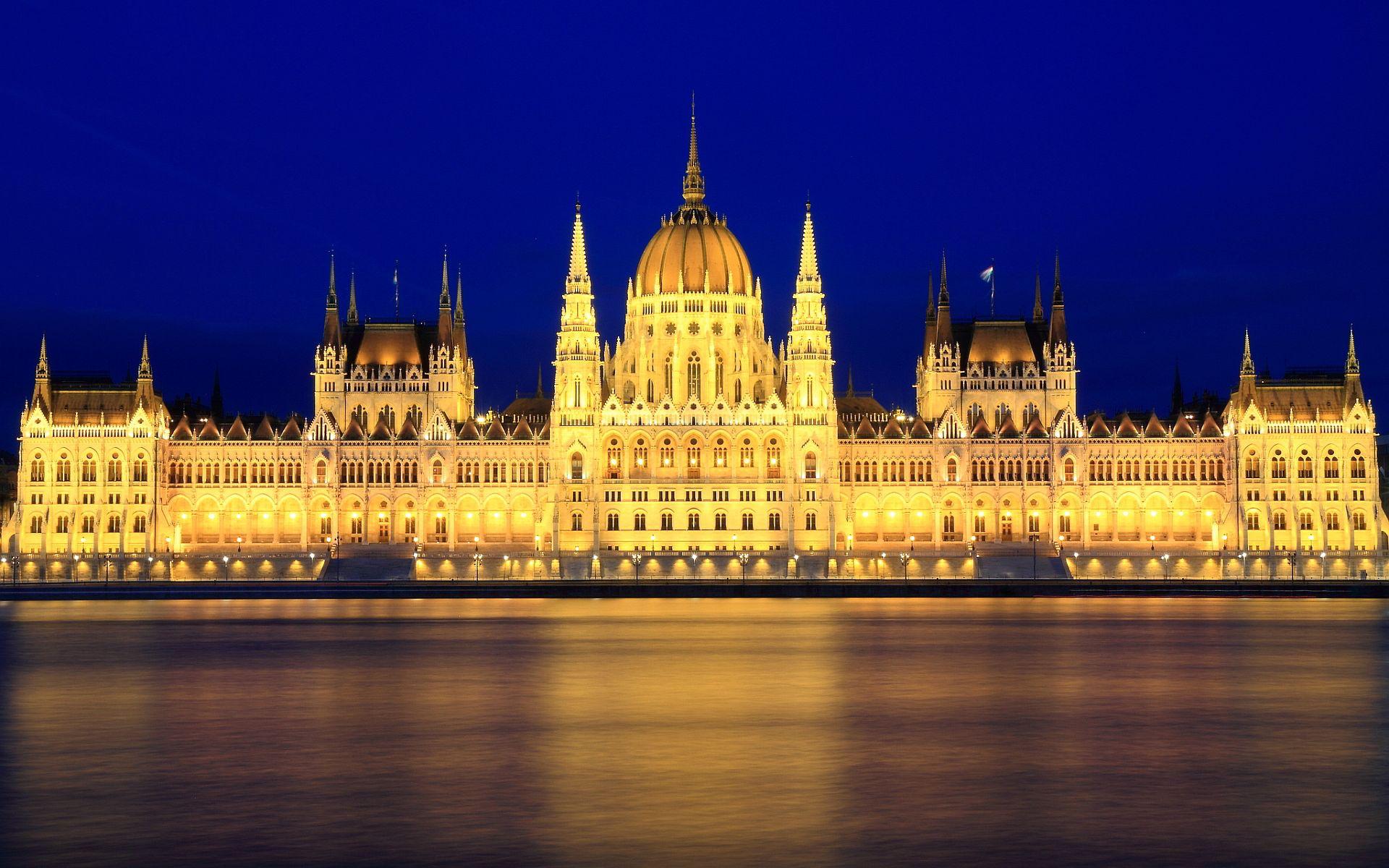 1920x1200 Hungary Wallpaper