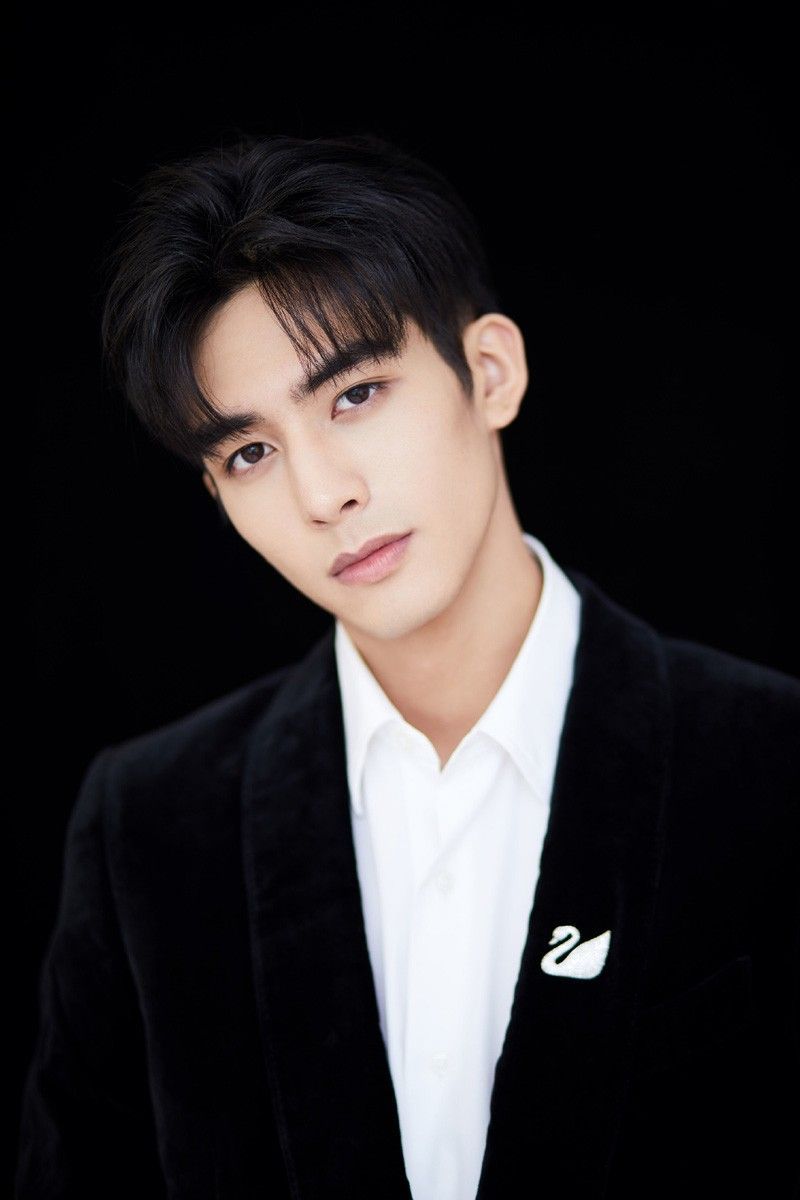 800x1200 Weilong Song