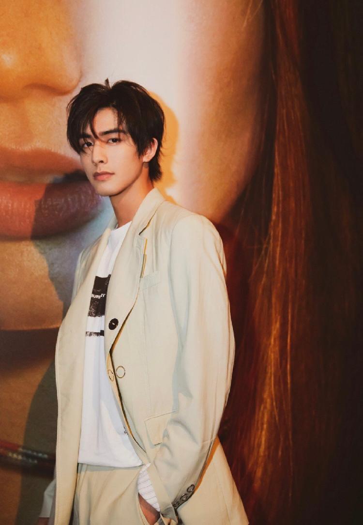 750x1084 Official Thread Song Wei Long 宋威龙