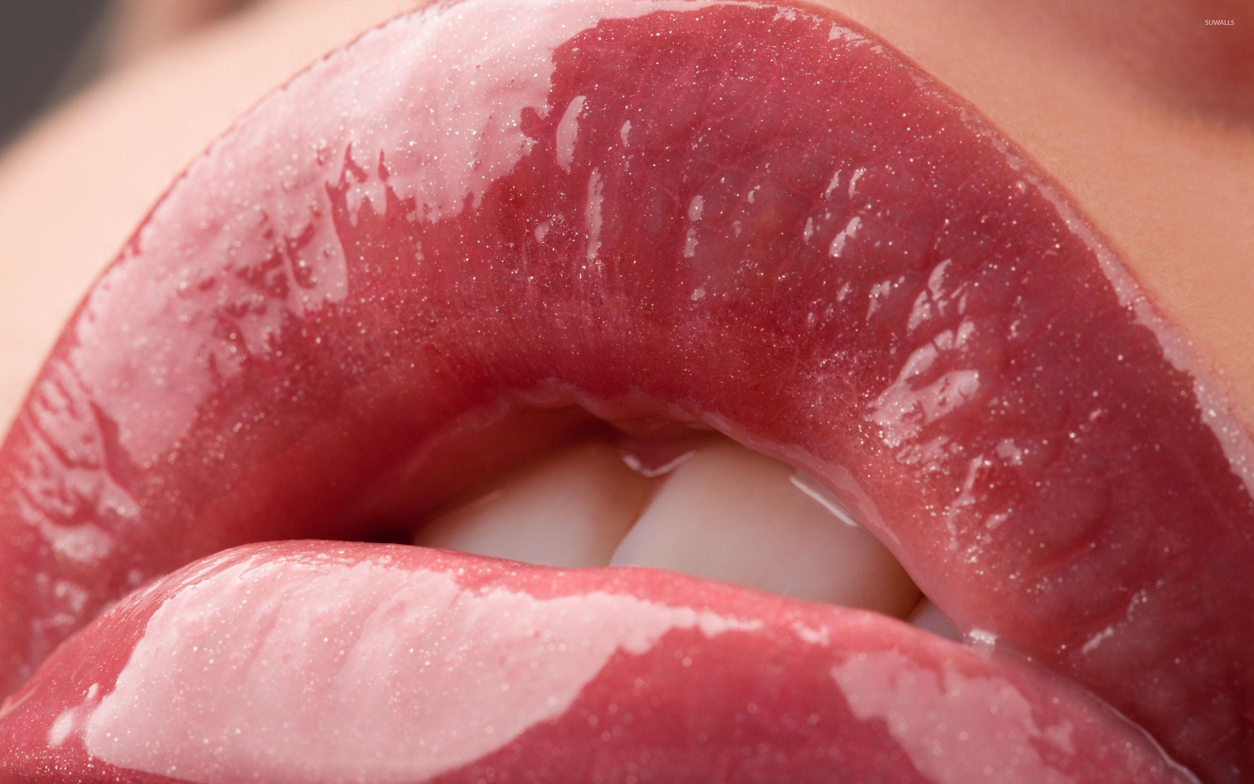 2560x1600 Lipstick wallpaper wallpaper