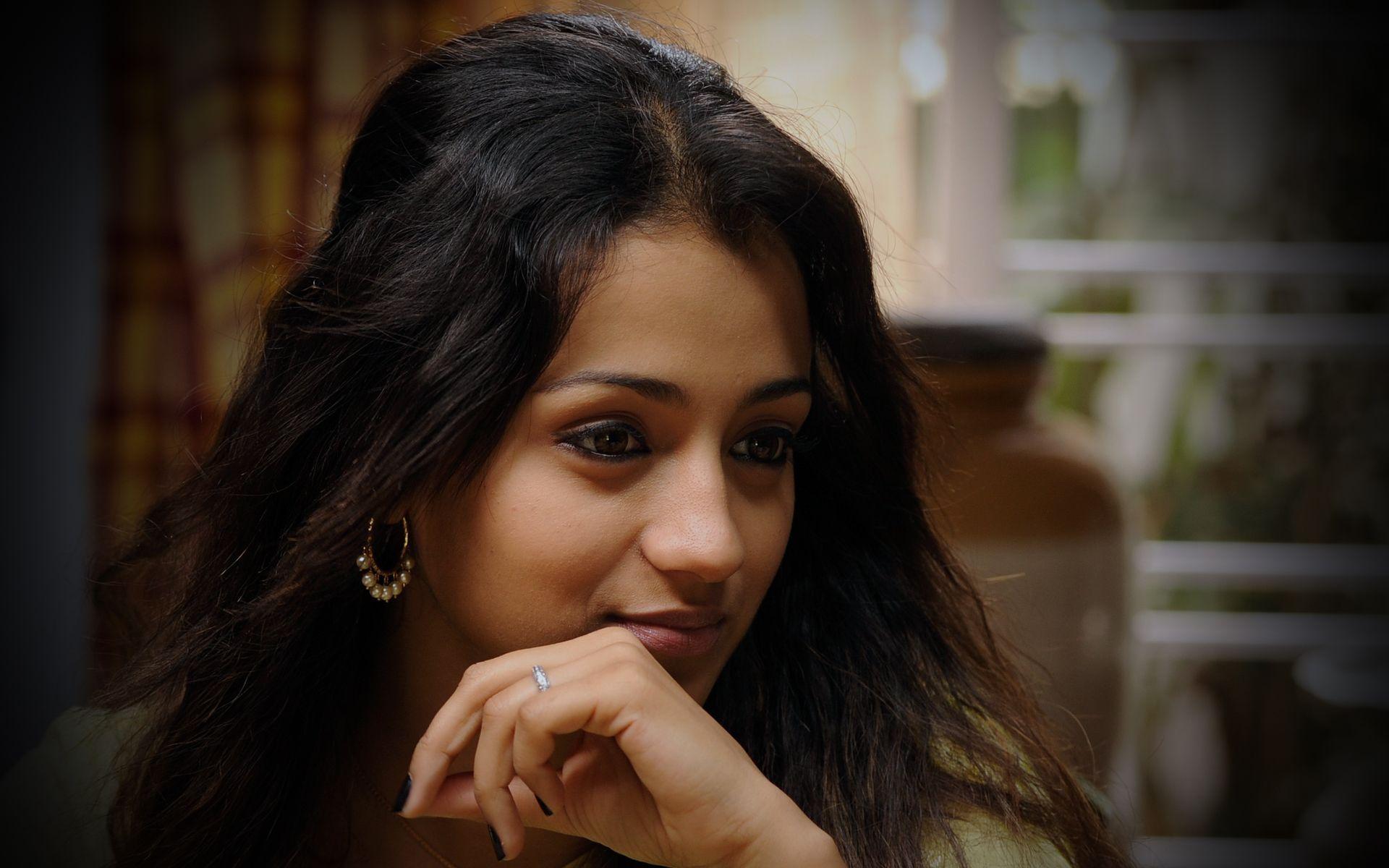 1920x1200 Trisha Krishnan Wallpaper