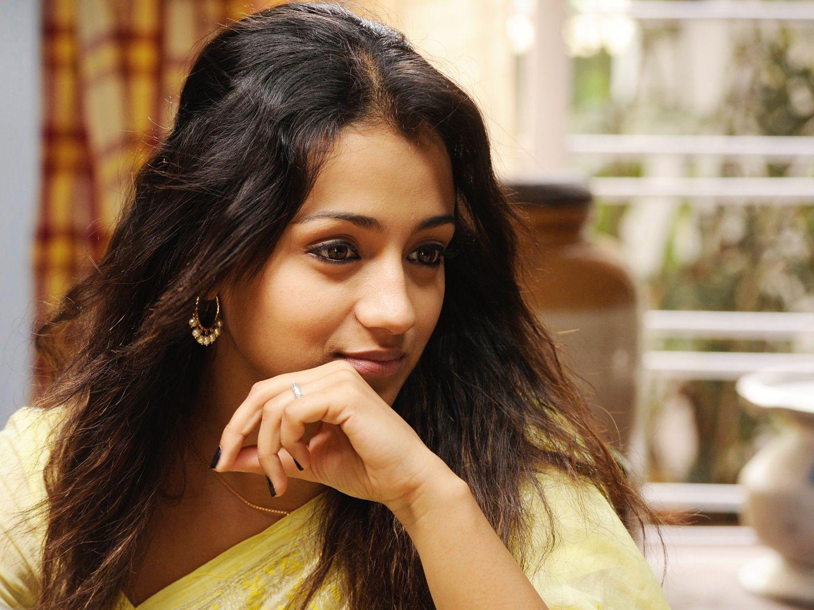 1600x1200 Trisha HD Wallpaper