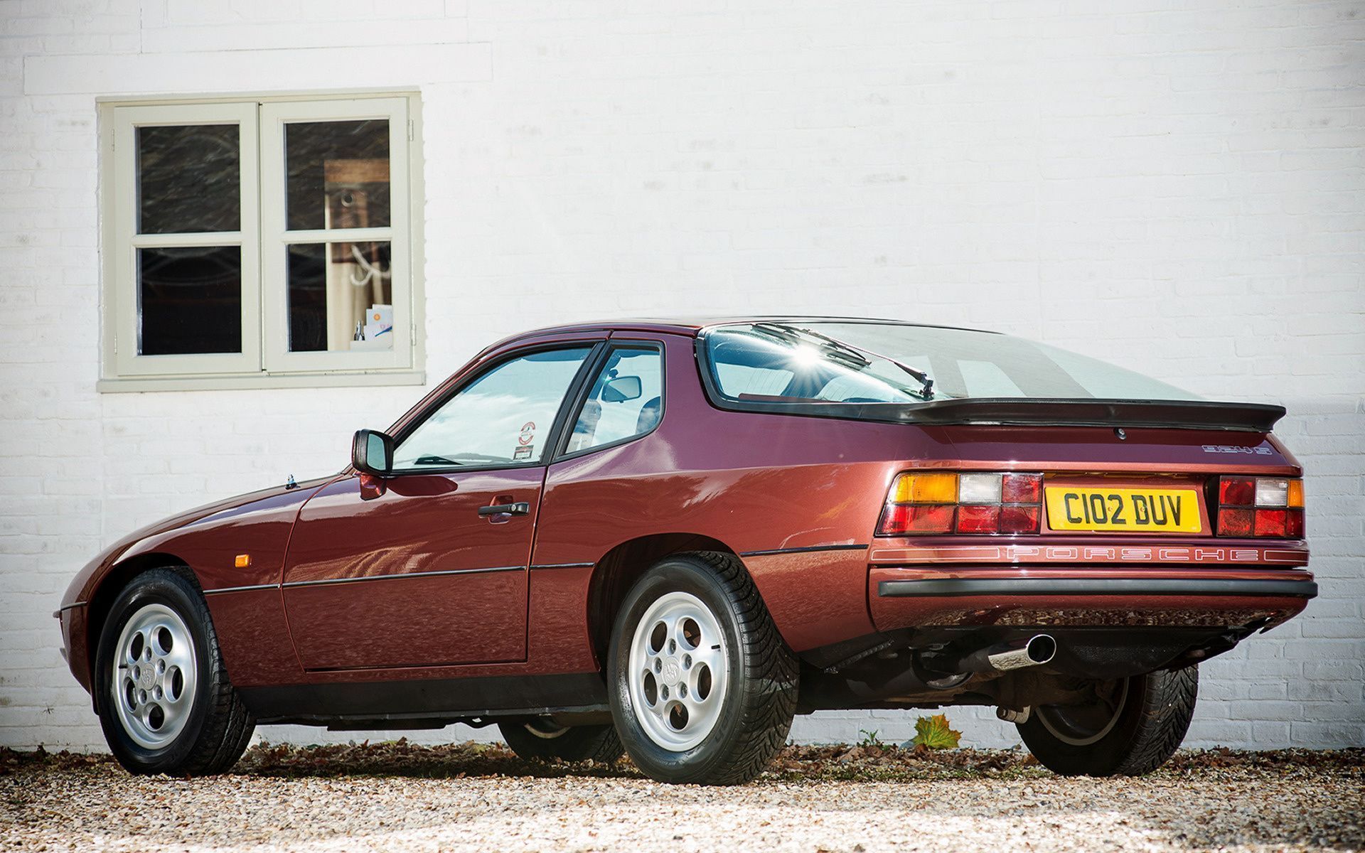 1920x1200 Porsche 924 S (UK)