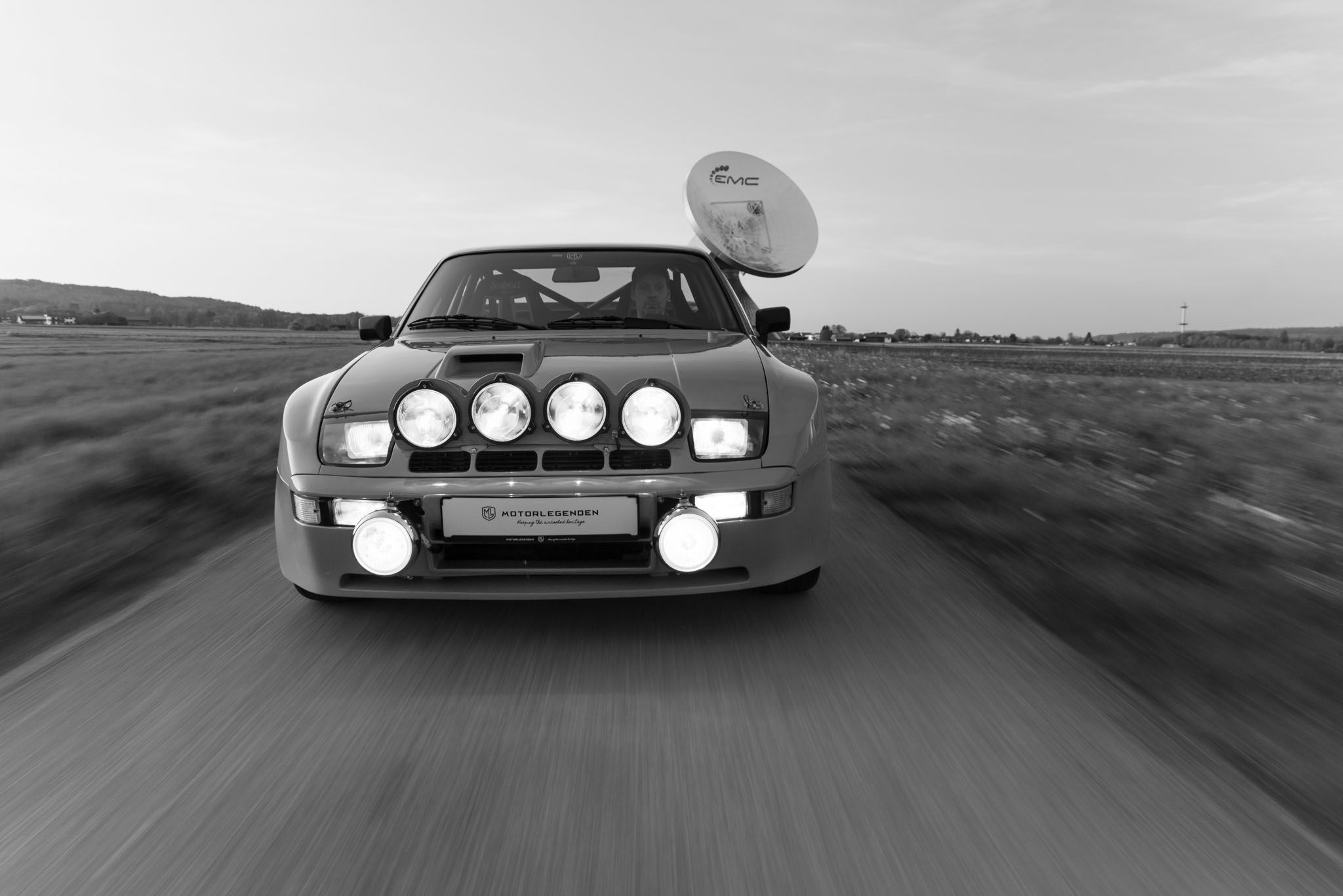 2048x1366 Lorenzo meets Porsche 924 Carrera GTS