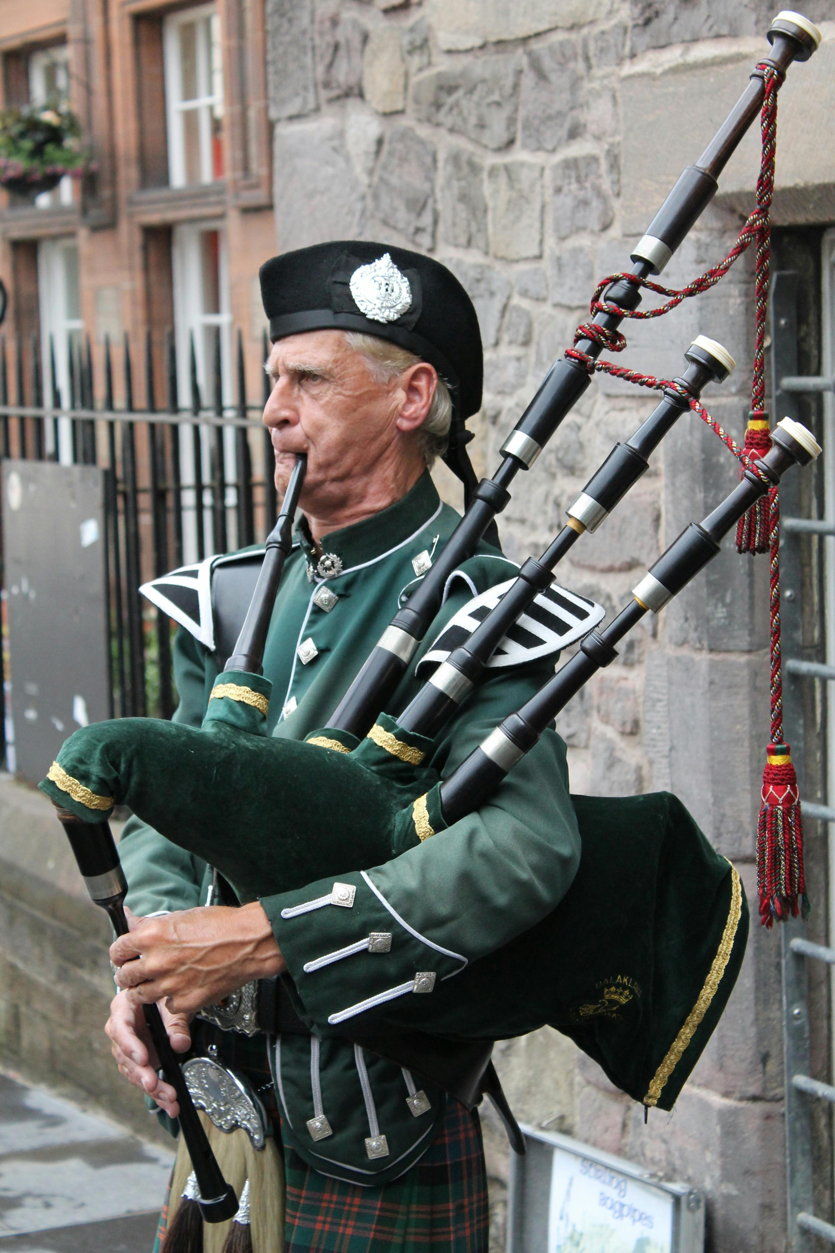 2848x4272 Bagpipes & HD Image