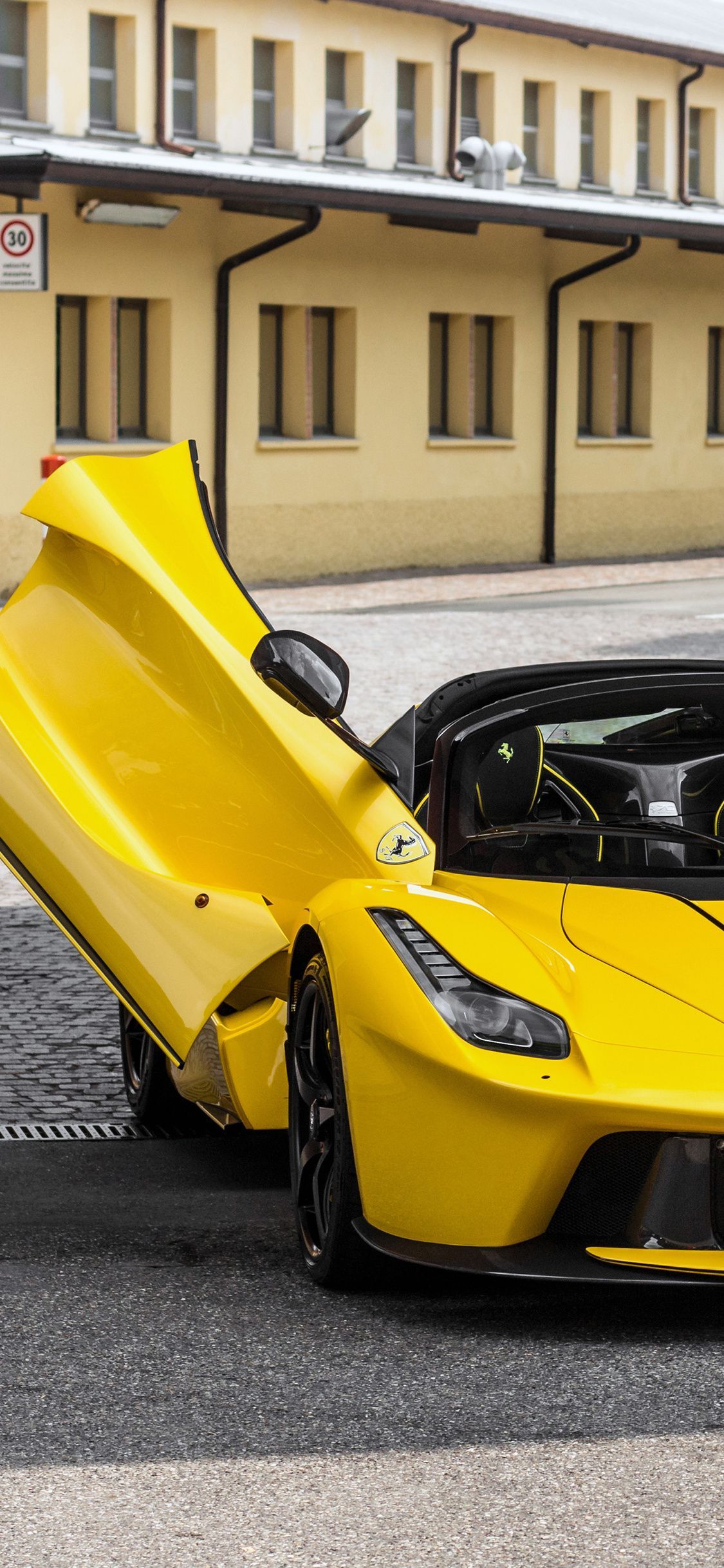 1125x2436 Ferrari LaFerrari Aperta