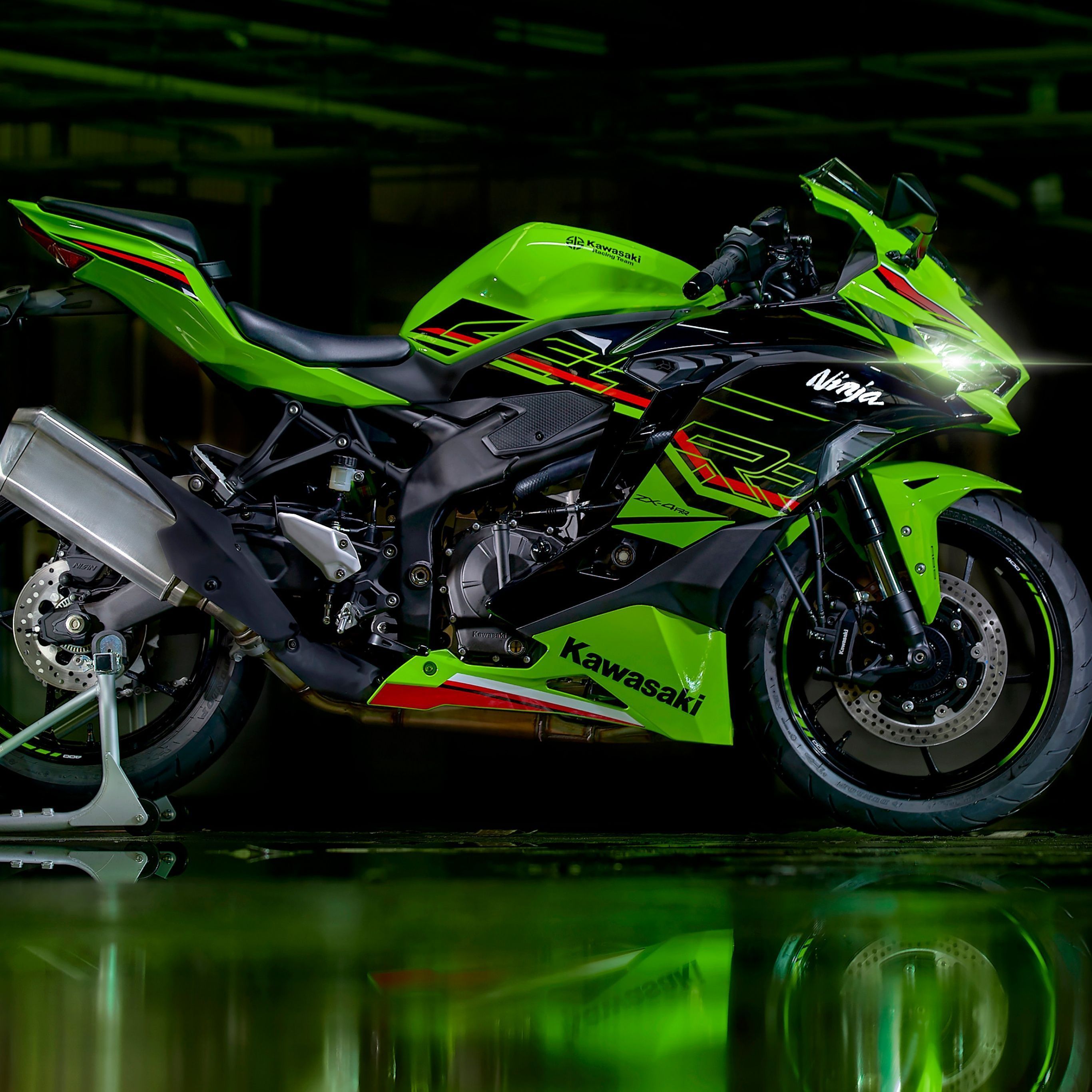 2732x2732 Kawasaki Ninja ZX 4RR Wallpaper 4K