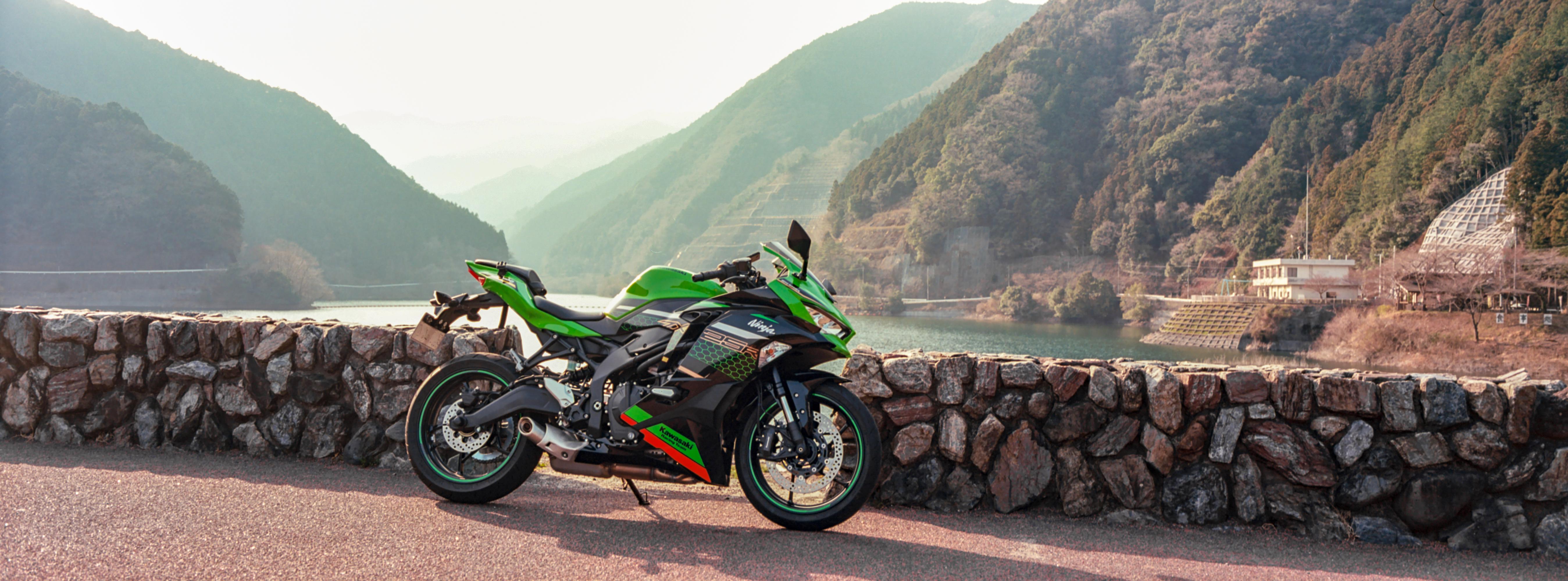 5393x2000 And ya'll thought the ZX4RR was slow