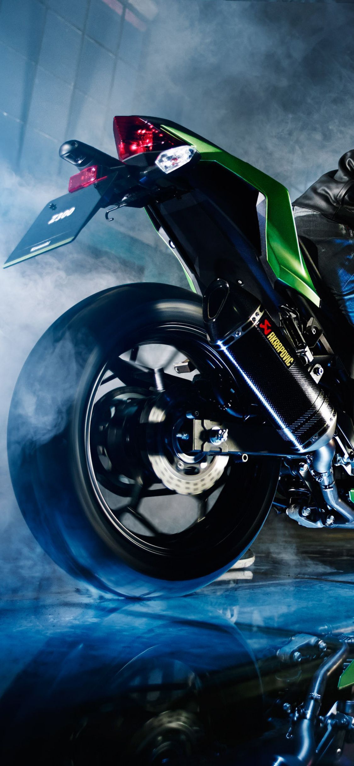 1125x2436 Kawasaki Z300 iPhone XS