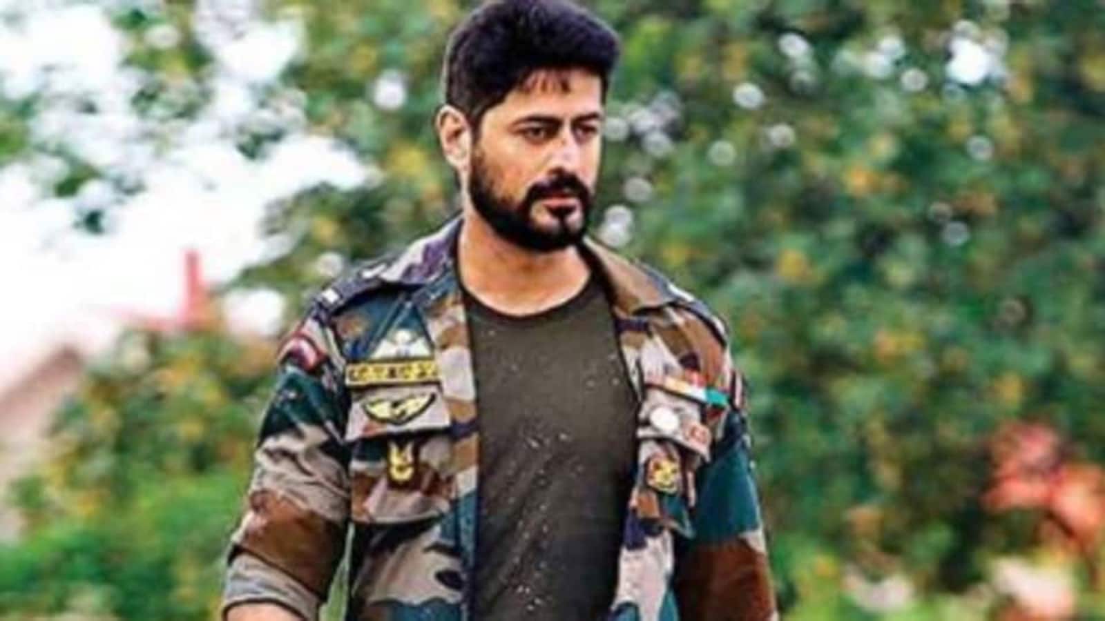 1600x900 Mohit Raina files complaint against 4