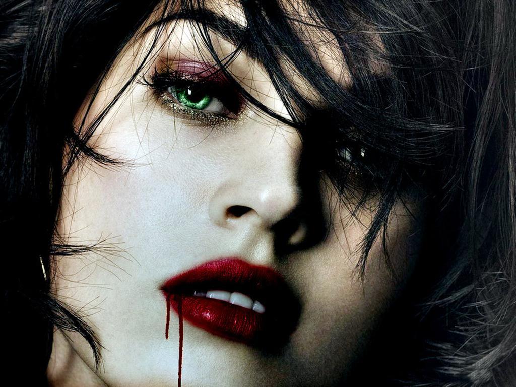 1024x768 Vampires Wallpaper